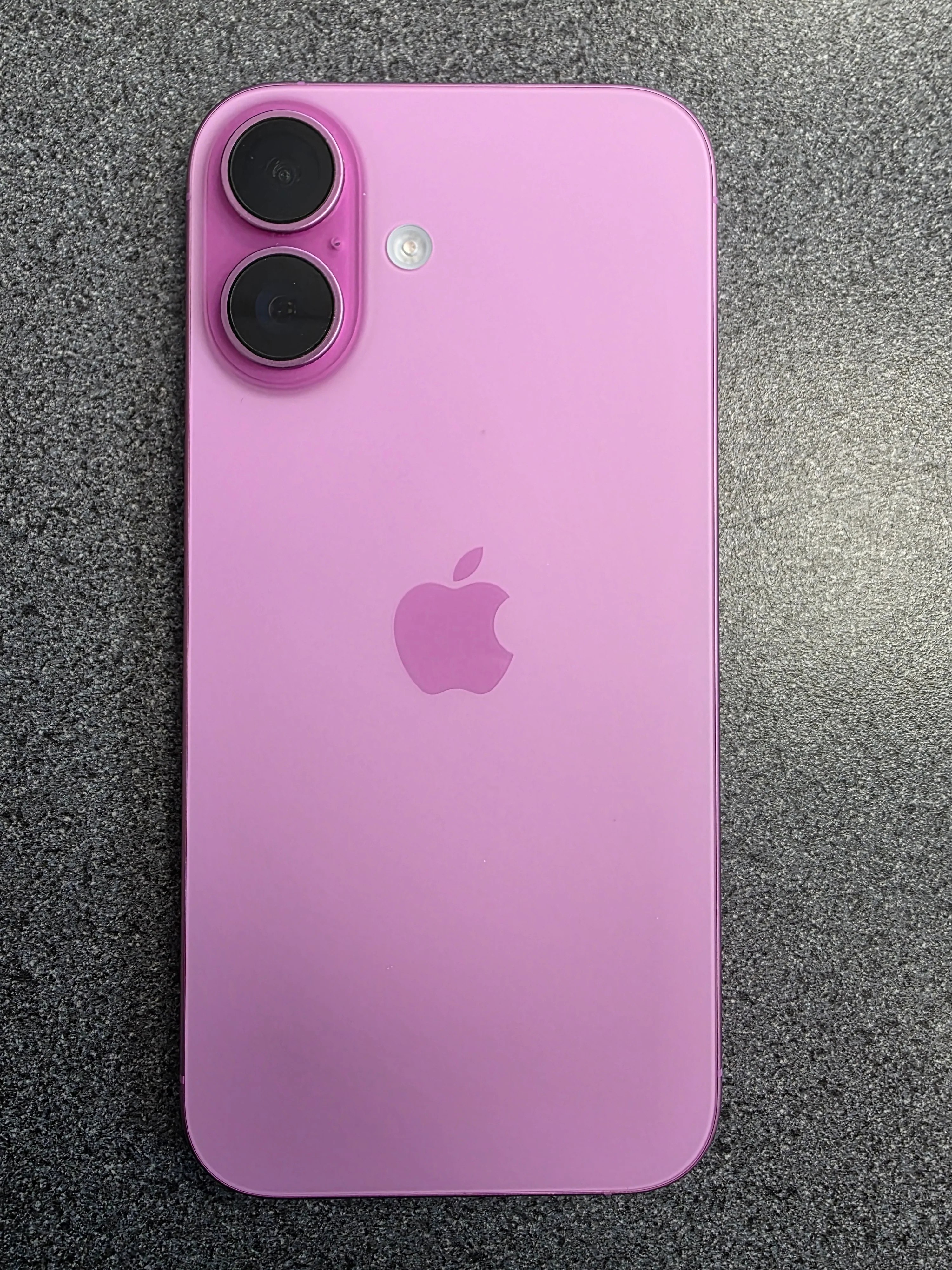 ⭐ SALE ⭐ Apple iPhone 16 (128GB) - Image 2
