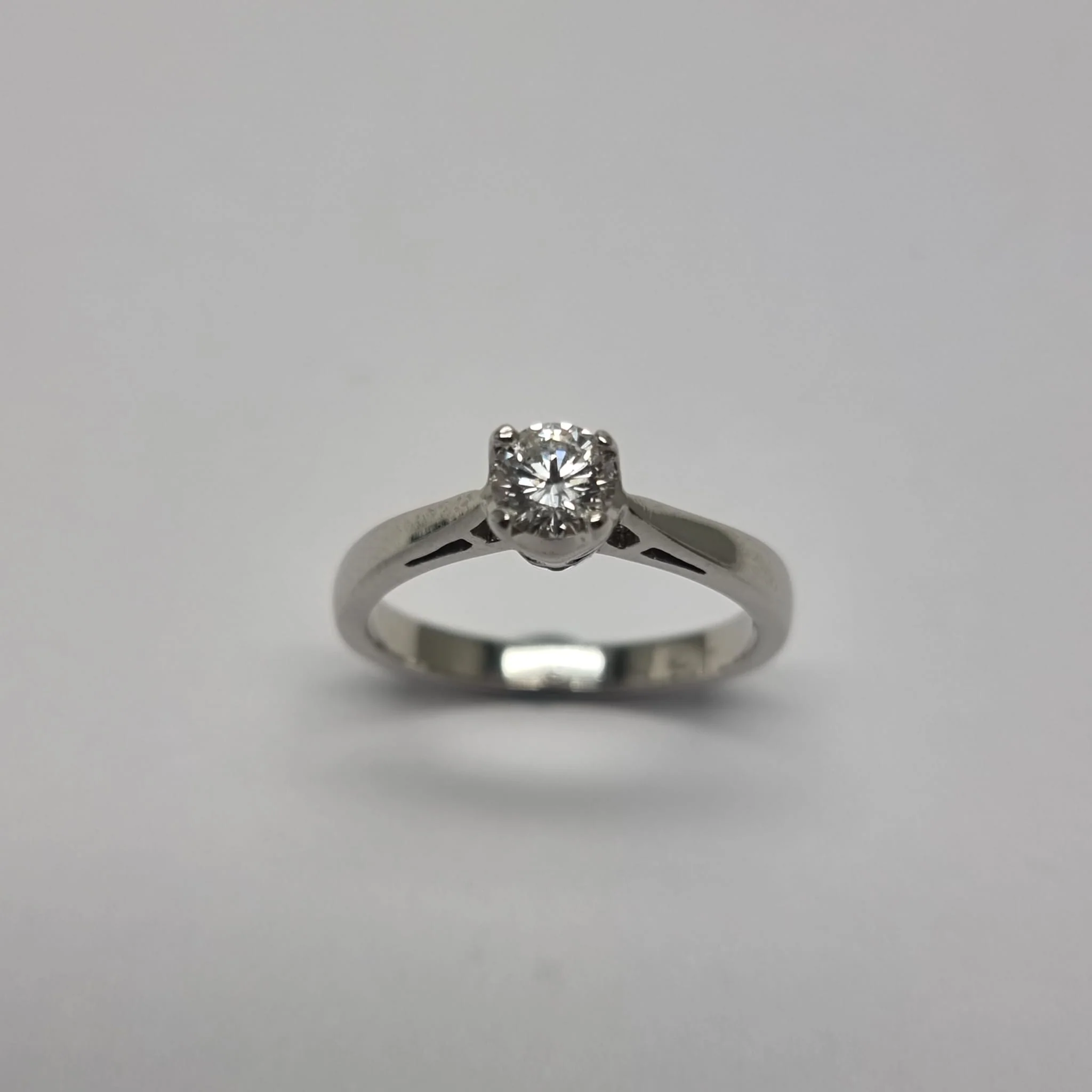 0.35ct Diamond Solitaire Platinum Ring - Size I - Assay Value £1950 - Image 4