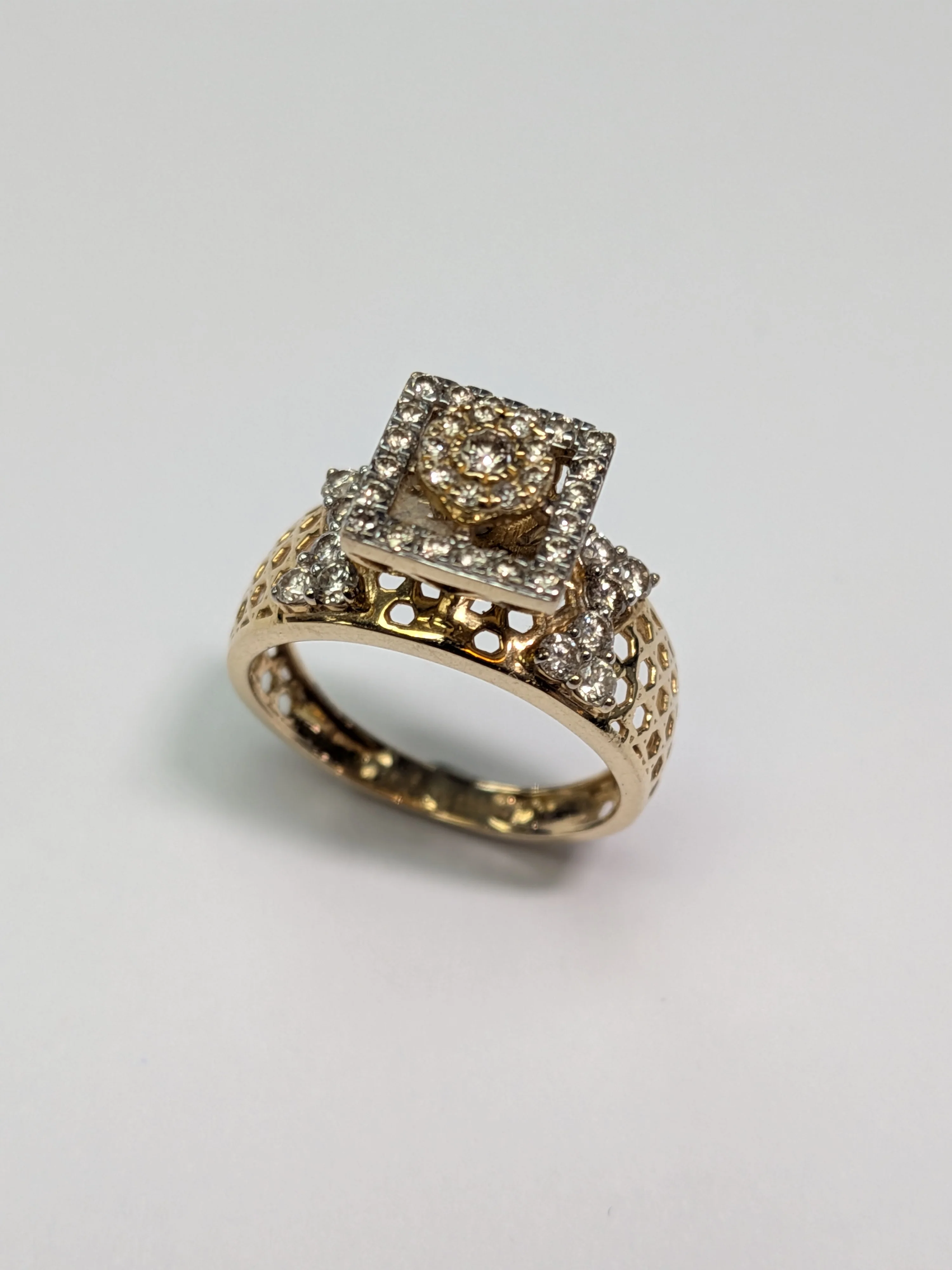 14ct Gold Diamond Square Top Ring Size M - Image 2