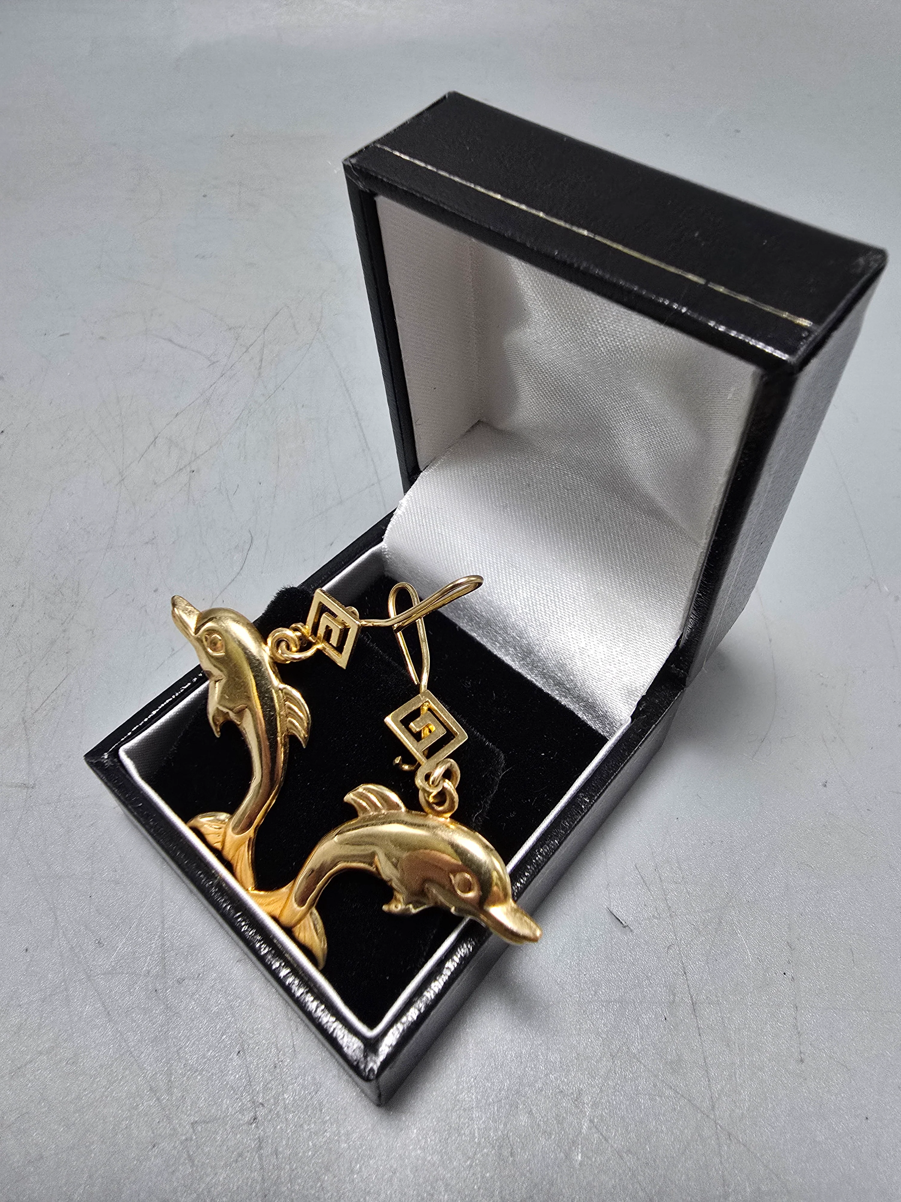 14ct GOLD Dolphin Earrings 5.8G 585 1.5'' in Length - Image 3