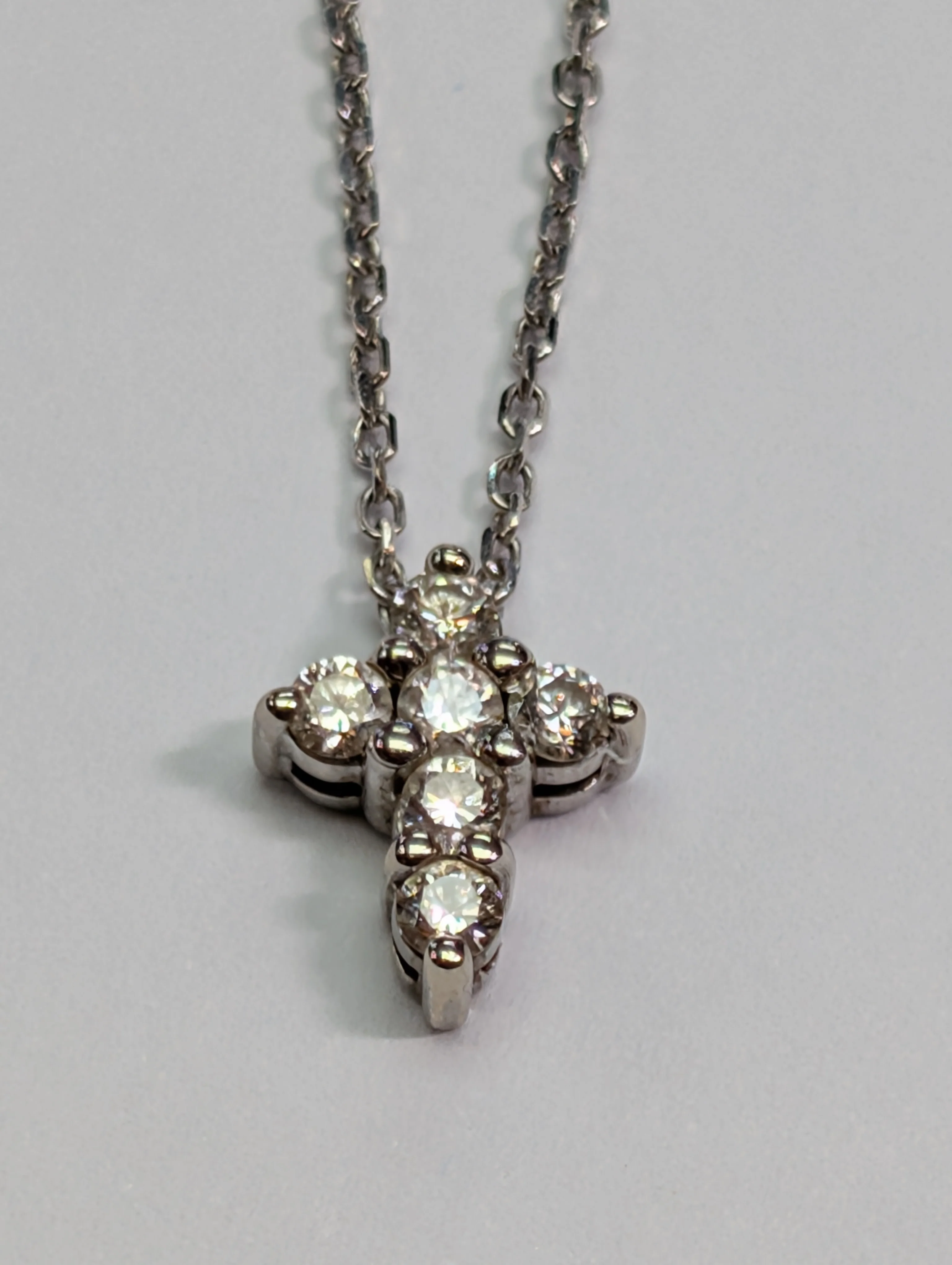 14ct White Gold Diamond Cross & Necklace - Image 2