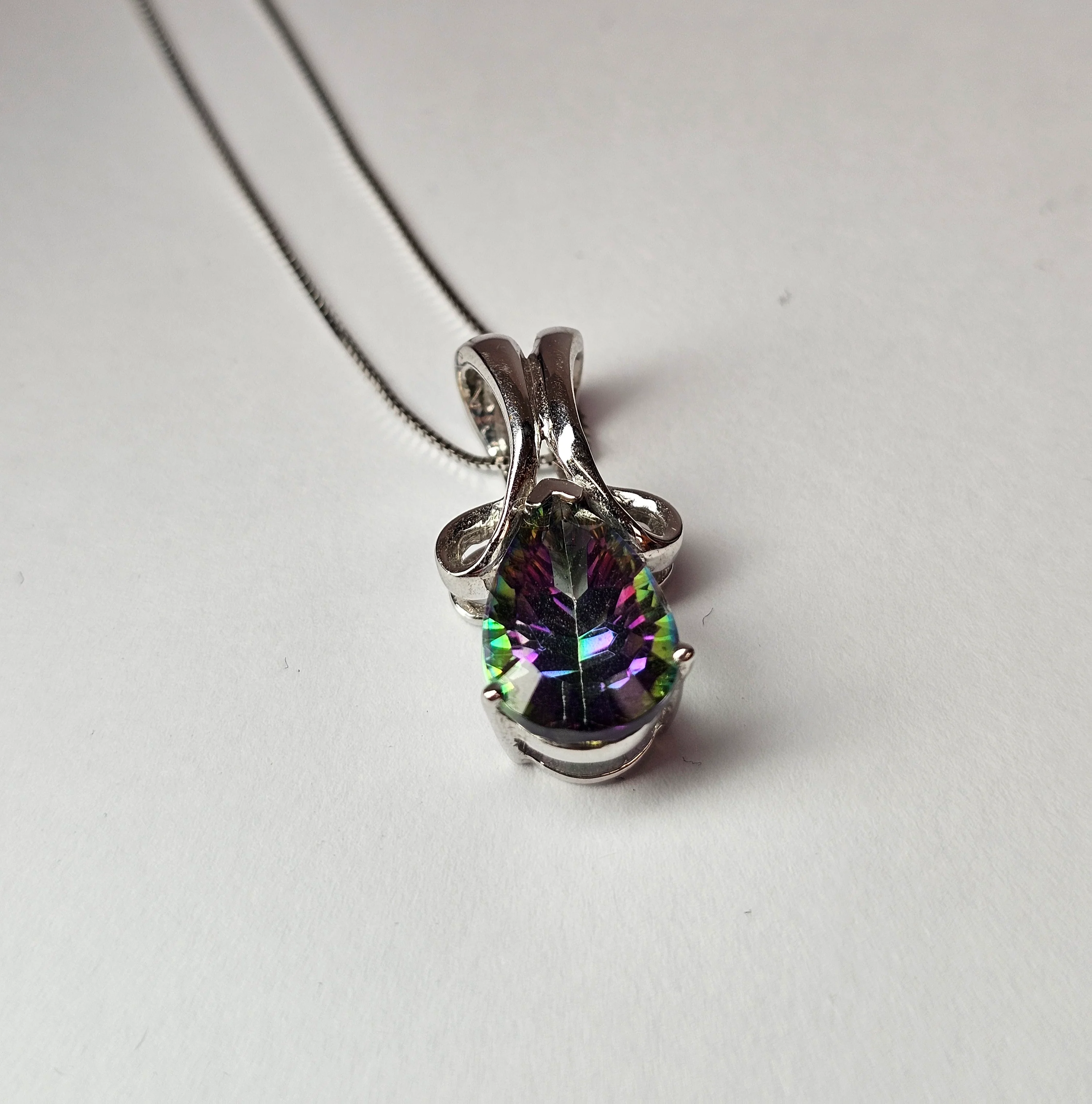 14ct White Gold Mystic Topaz Necklace and Earrings Set - Image 3