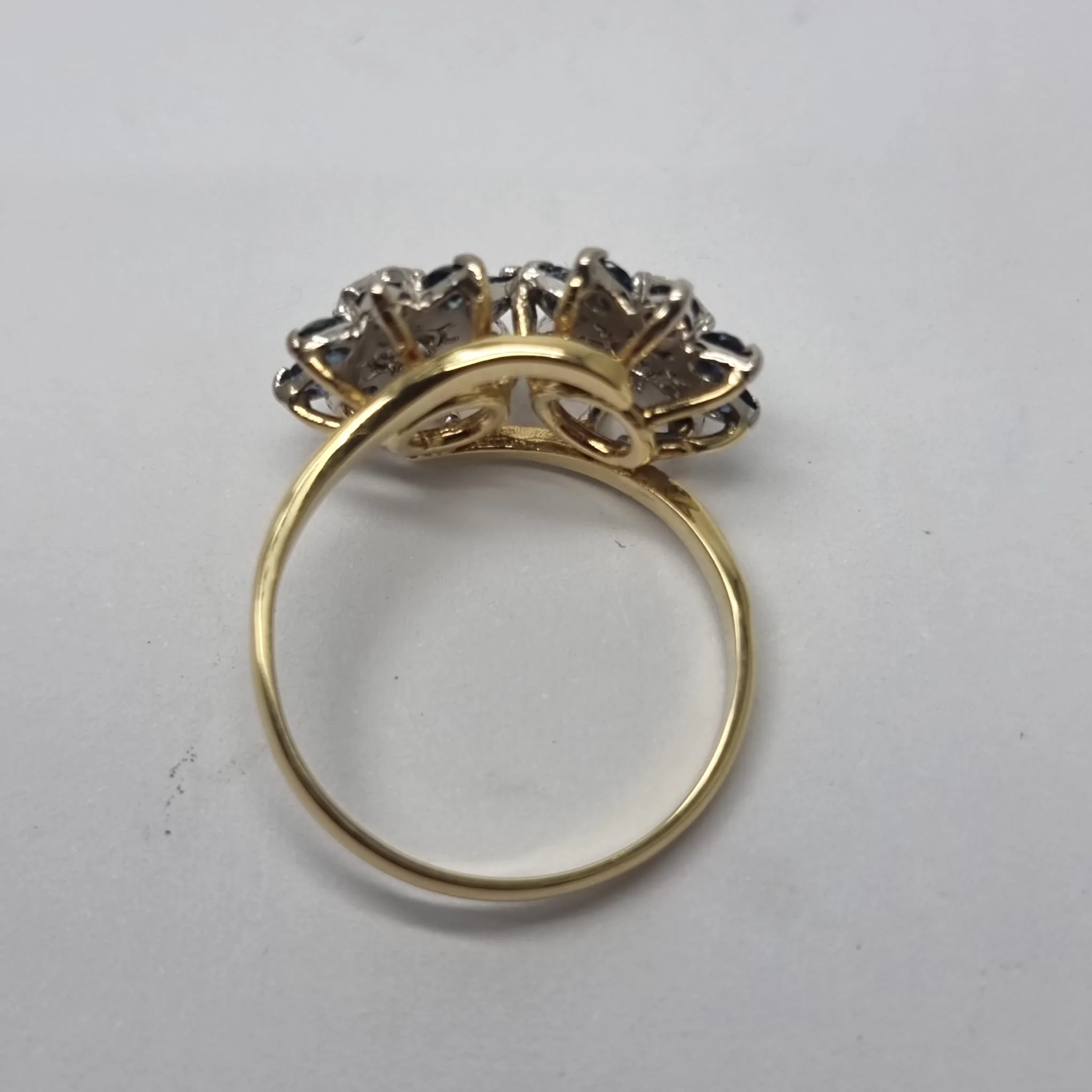 18ct Gold 0.56ct Sapphire & 0.29ct Diamond Cluster Ring - Size O - RRP £1980 - Image 4