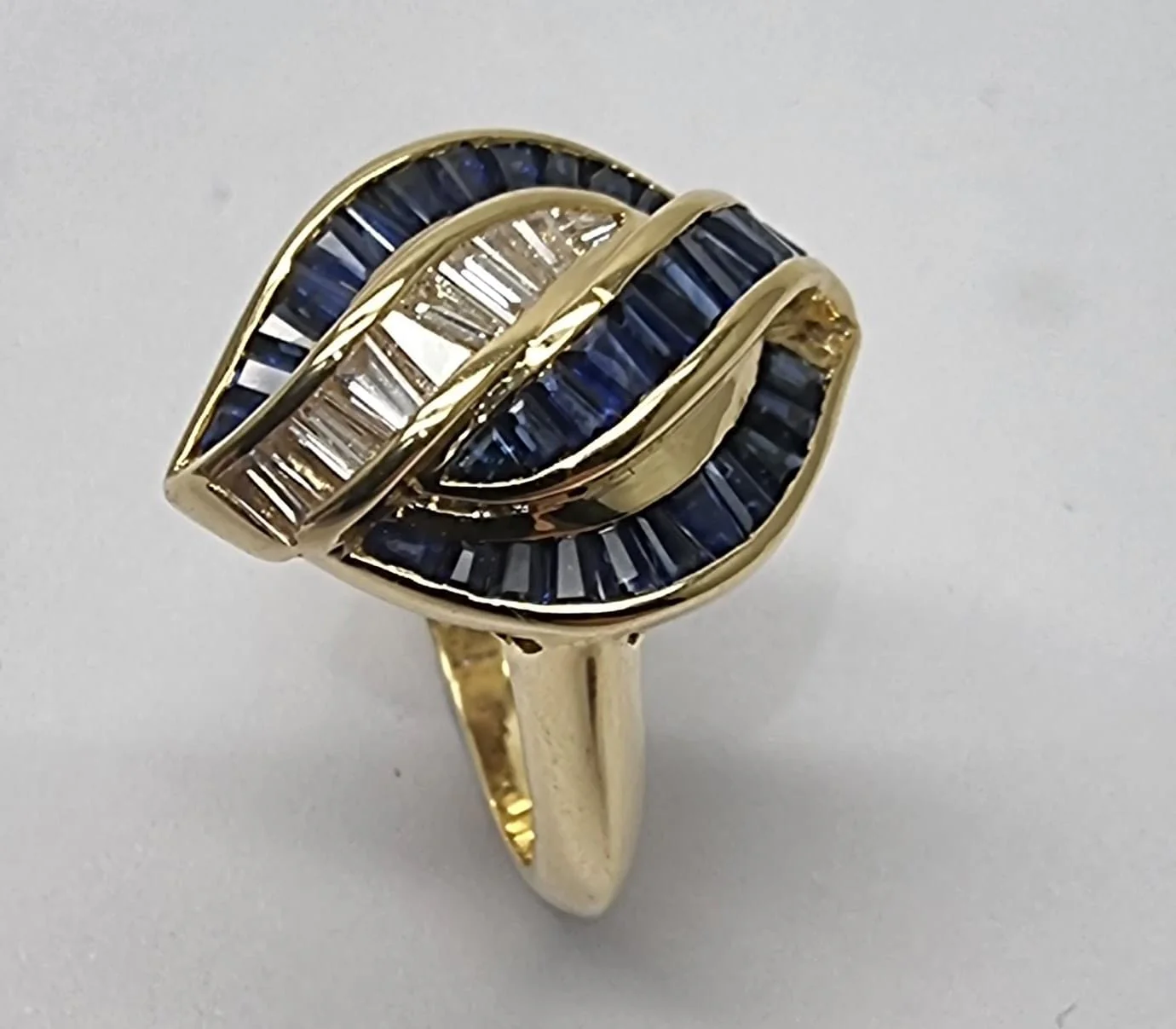 18ct Gold 0.90ct Sapphire and 0.30ct Diamond Marquise Ring- Size N (RRP £3350) - Image 2