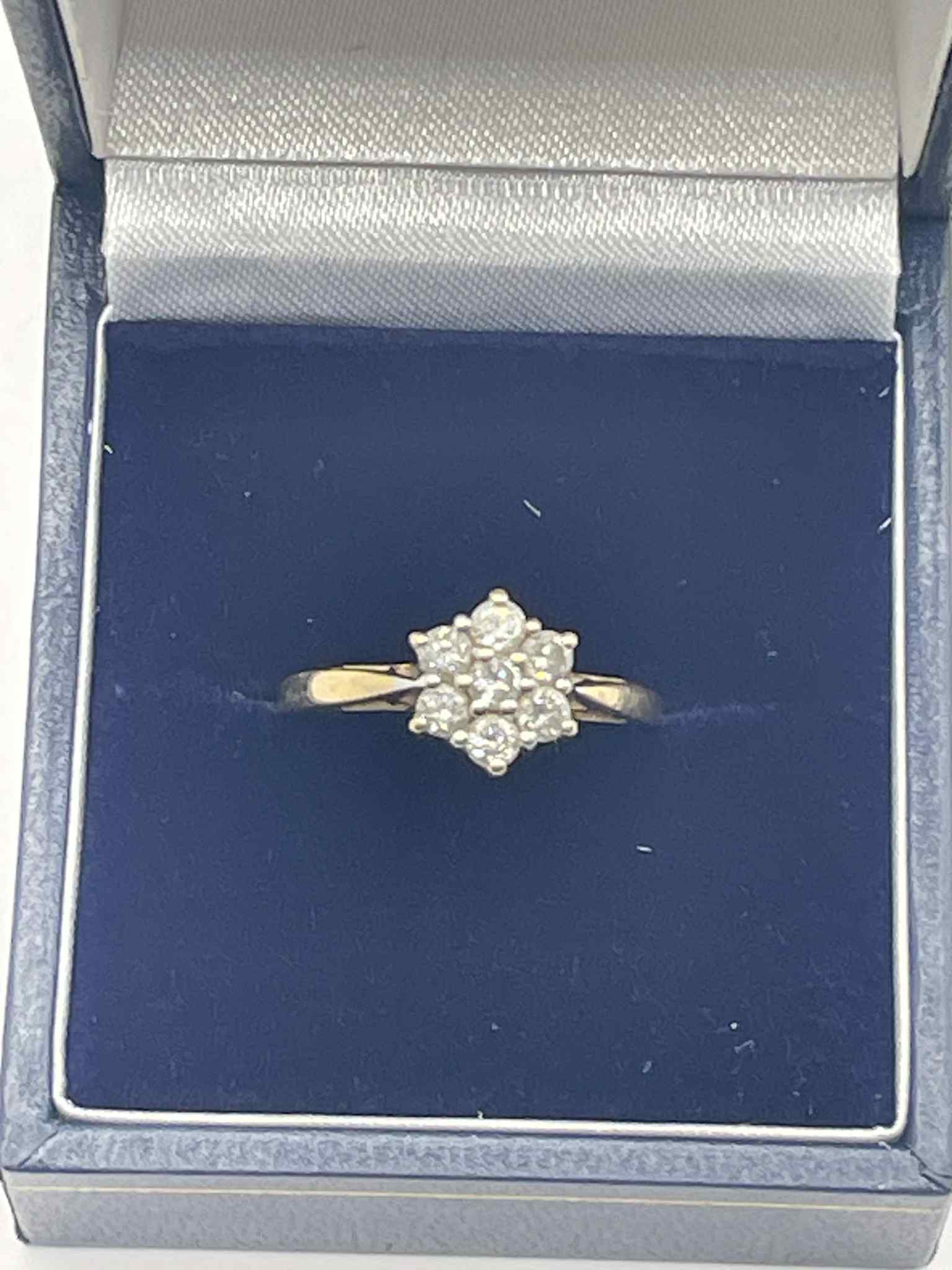18ct Gold Diamond Ring - M - Image 2