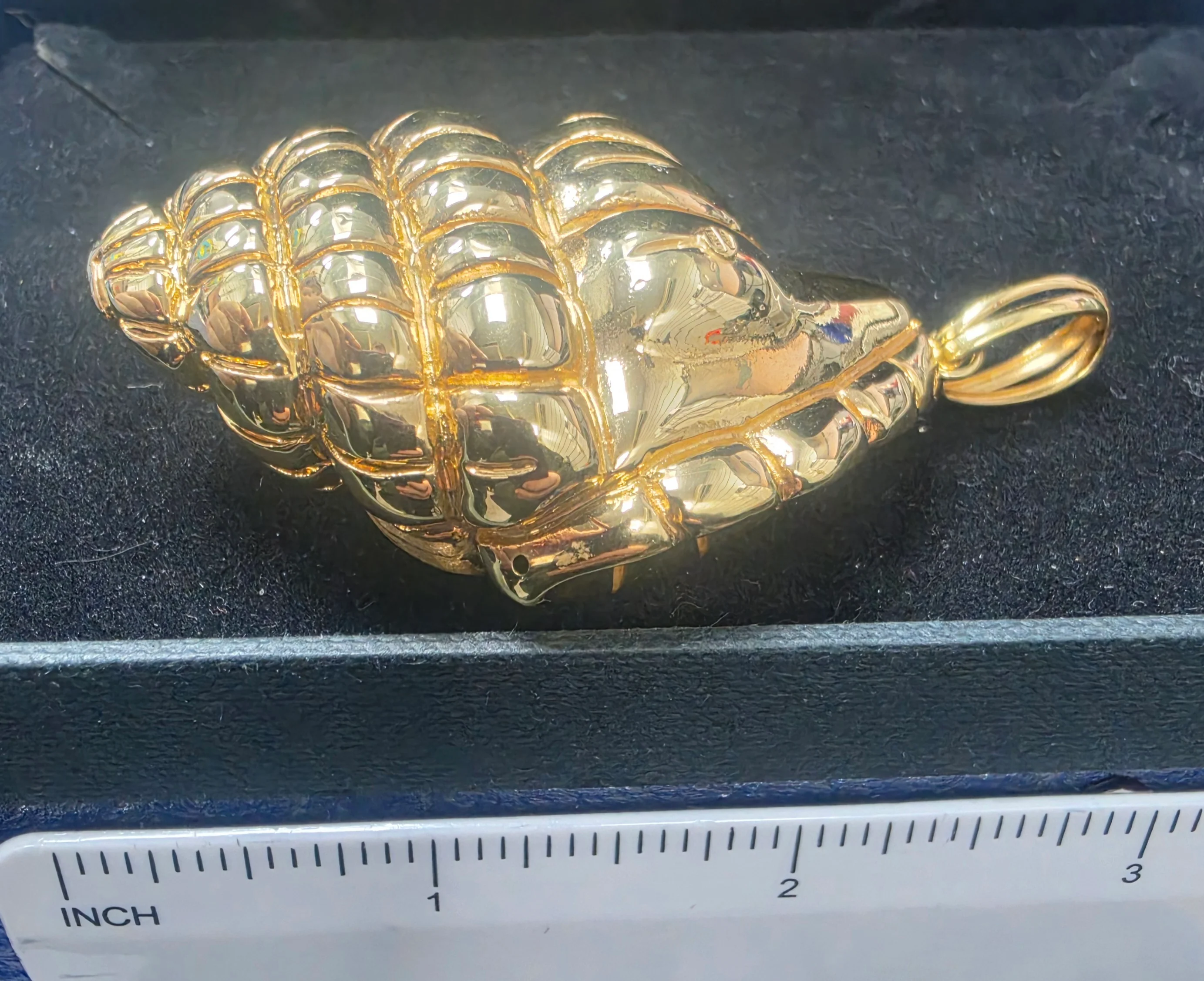 18ct Gold Pendant 750 9.9G (Shell) - Image 4