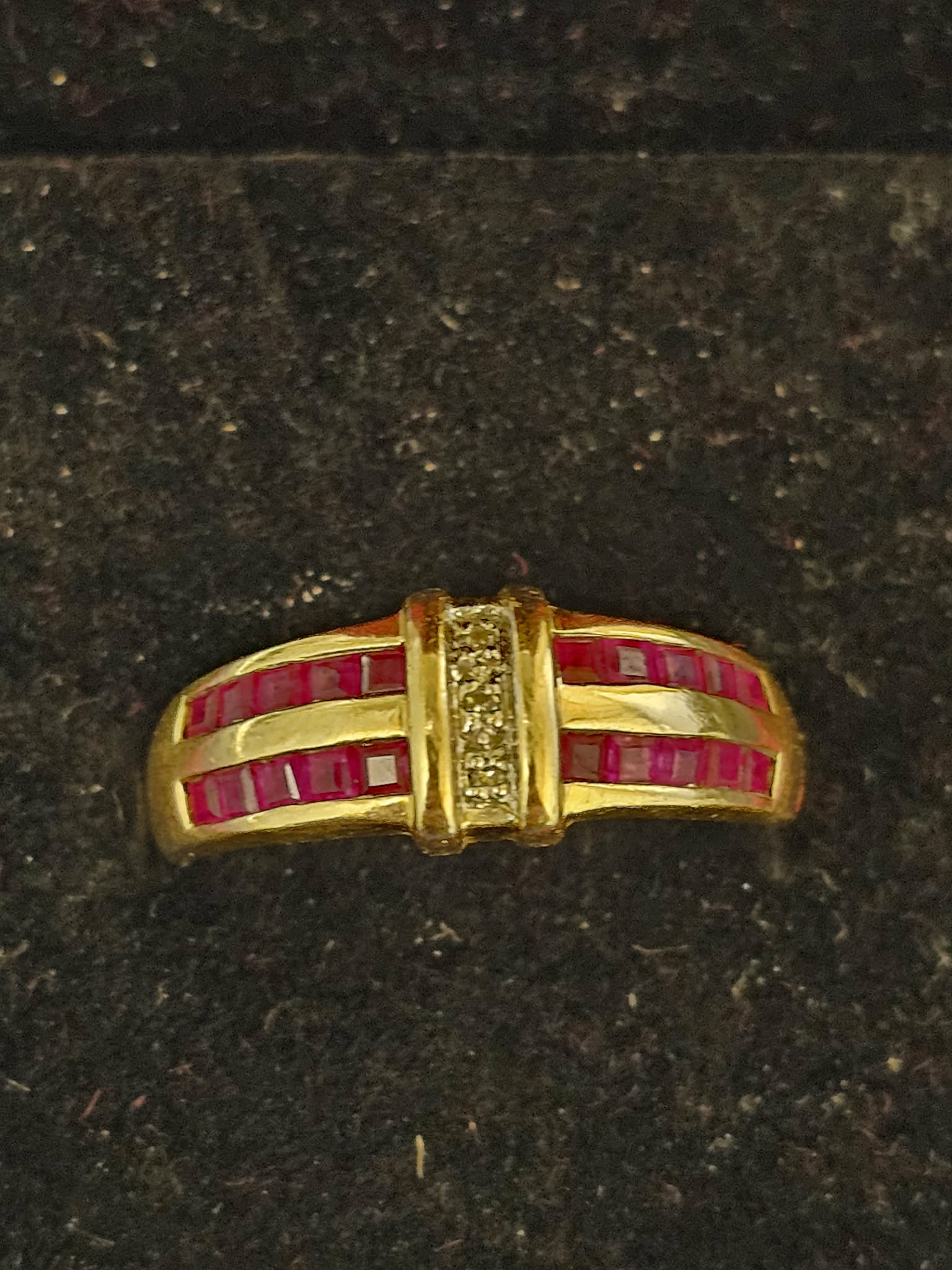 18ct Gold Ring (Size Q) Apx 3.4g
