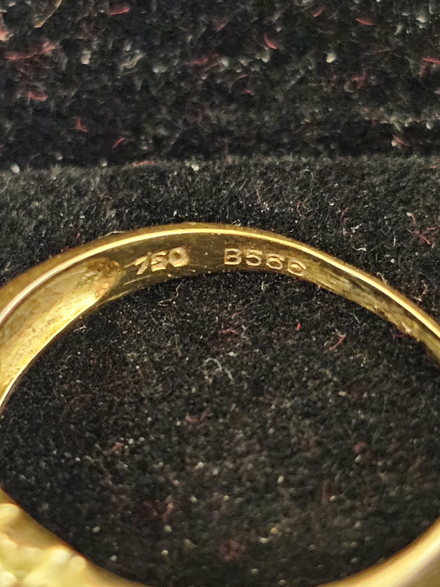 18ct Gold Ring (Size Q) Apx 3.4g - Image 3