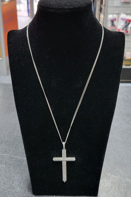 18CT - White gold Cross With Double Chain 9-18" - 10.56g - With Clear Stones