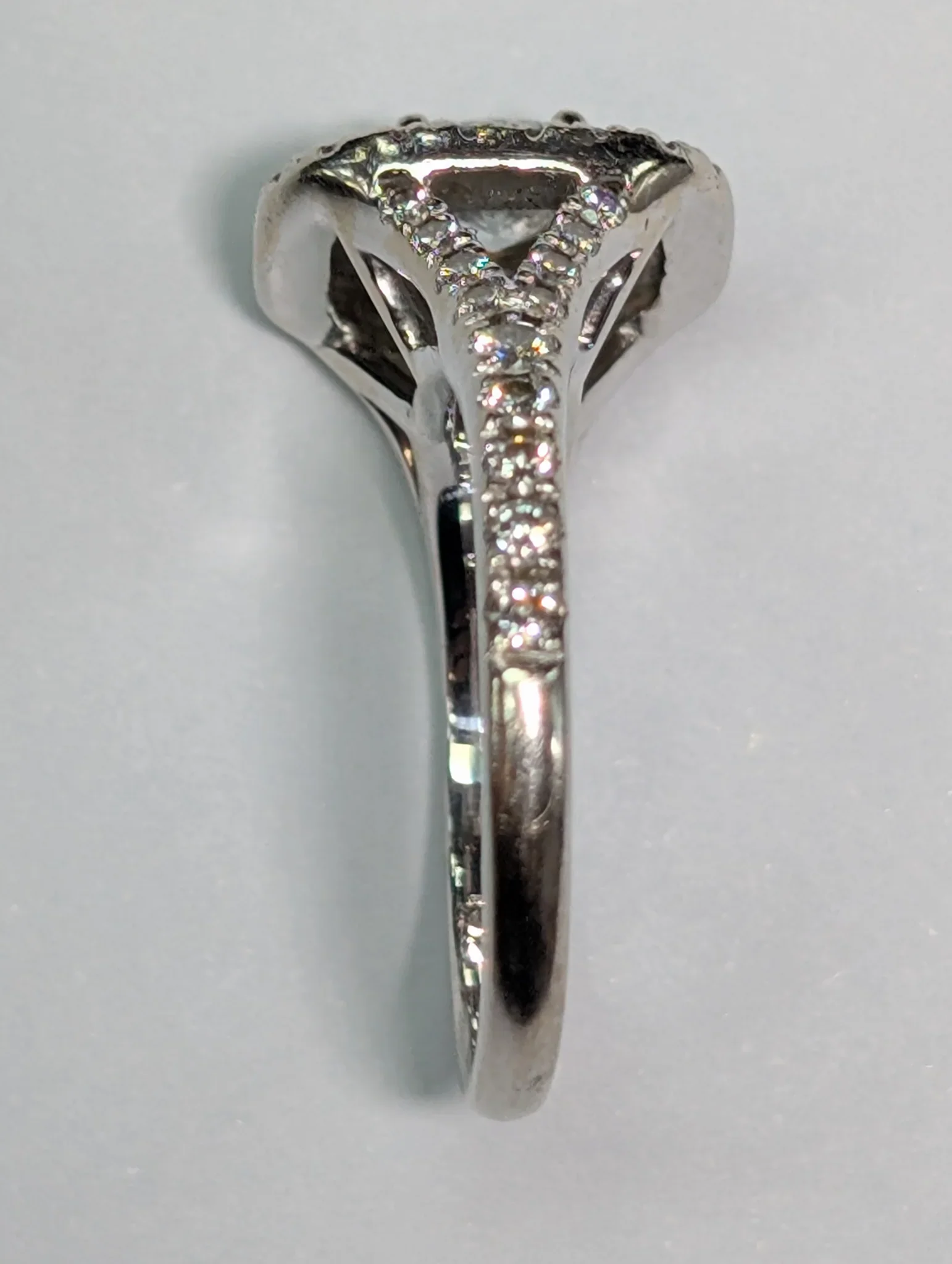 18Ct White Gold Diamond Ring size J - Image 3