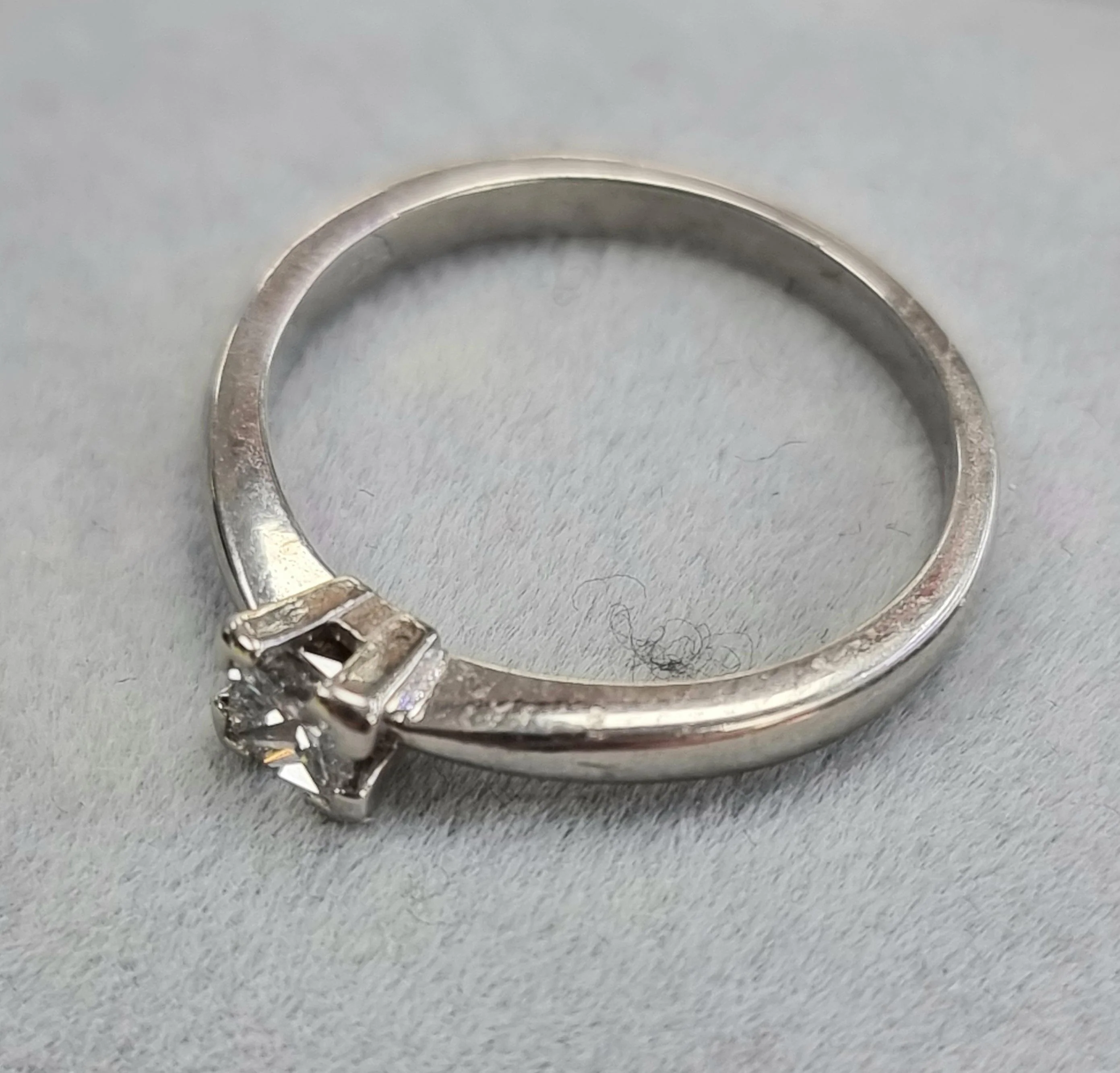 18ct White Gold Solitaire Diamond Ring Size K 0.25ct - Image 3