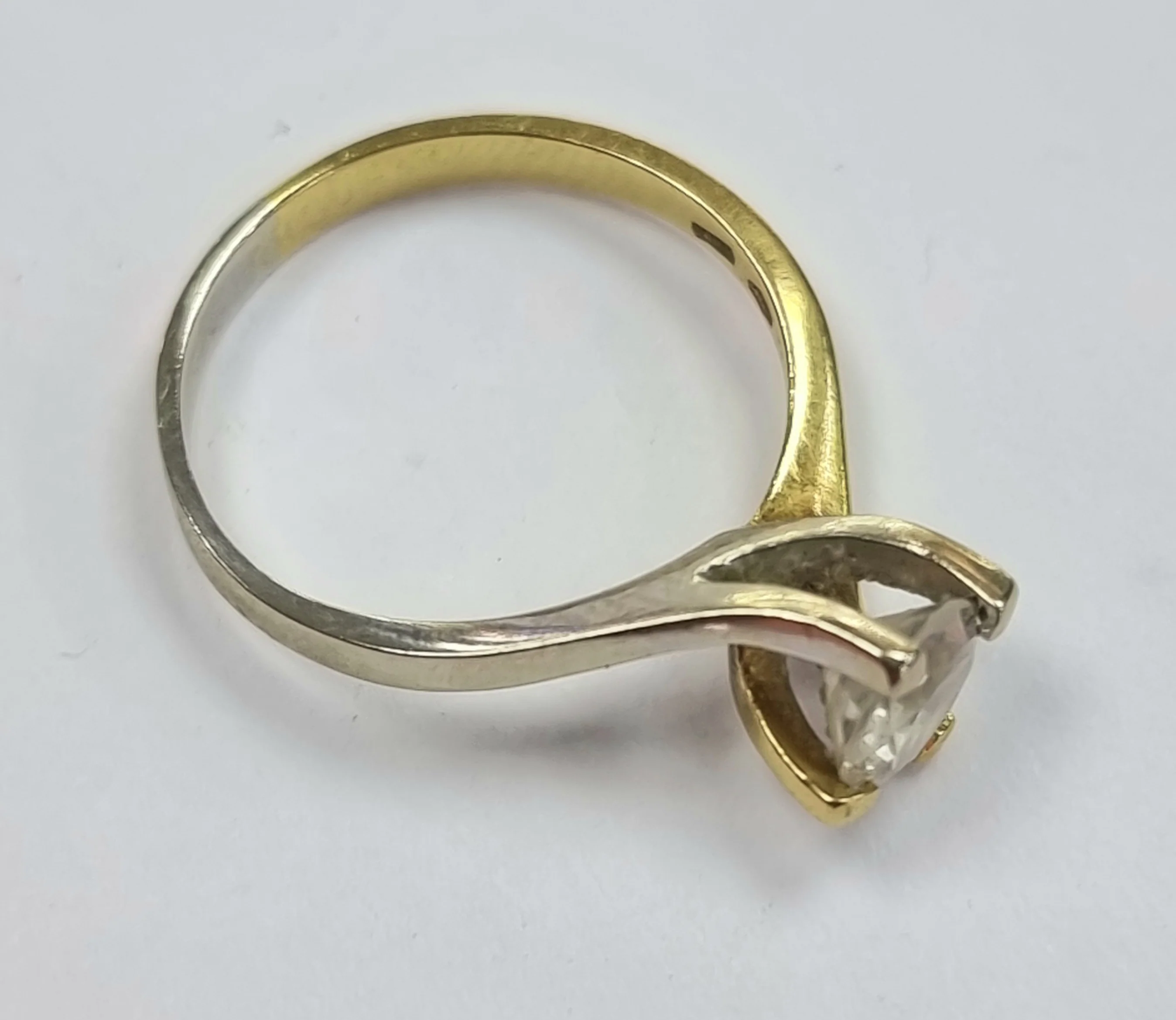 18ct White/Yellow Gold Ring Size M1/2 - Image 4