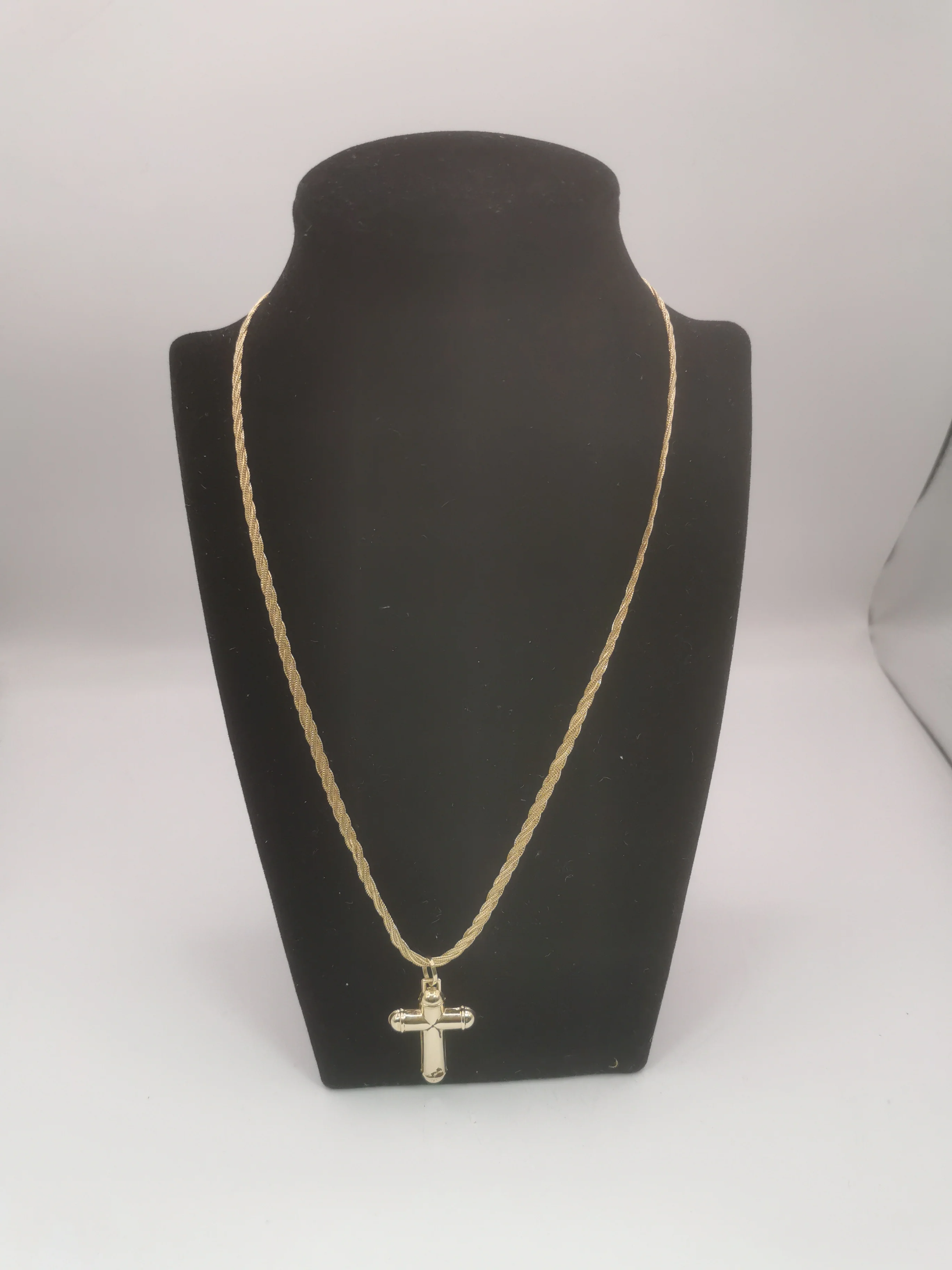 18K Gold Necklace with Cross Pendant Hallmarked(750) and Tested 8.7G weight 18" Length