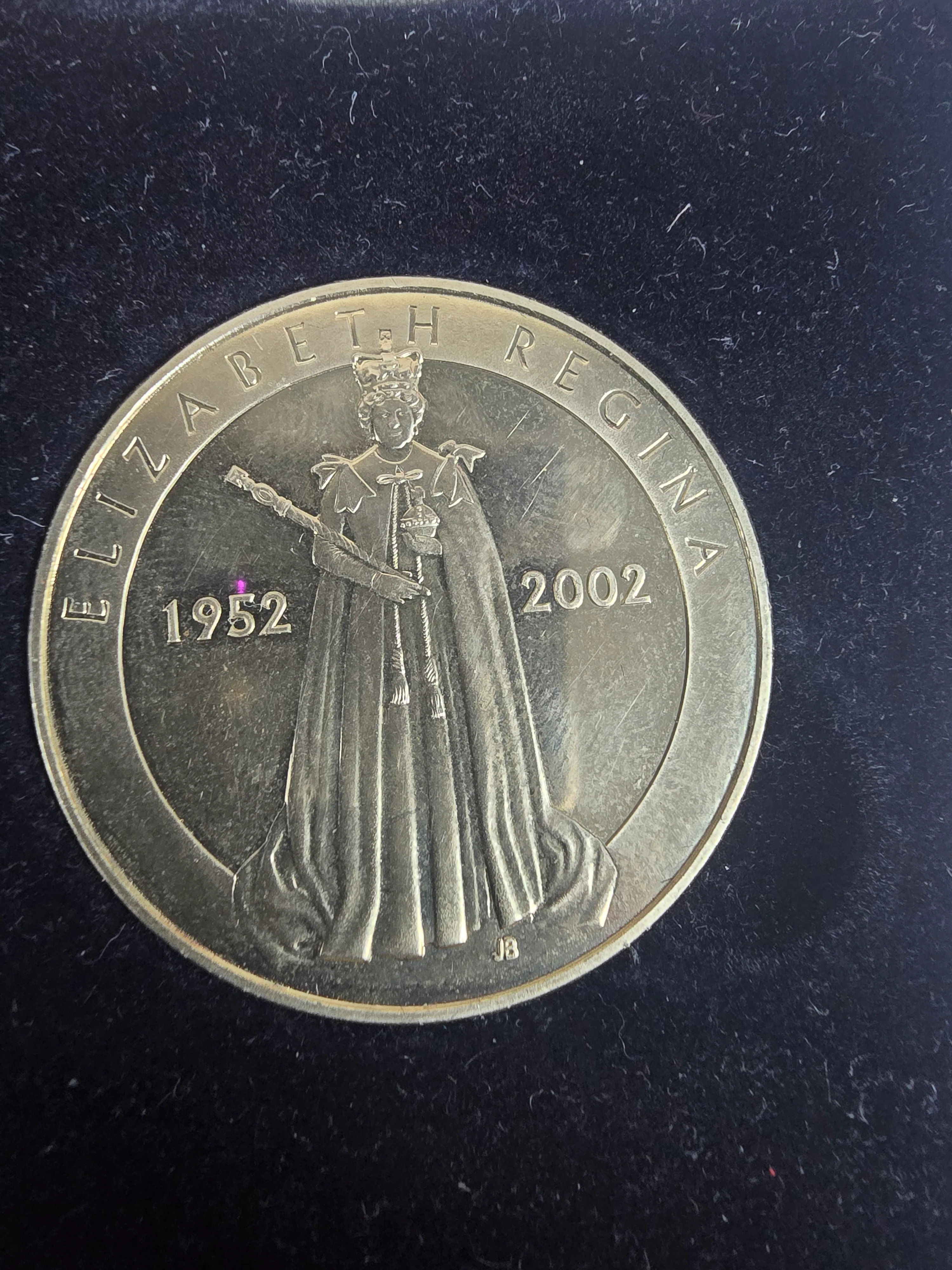 2002 the queens jubilee commemorative medal - Image 3