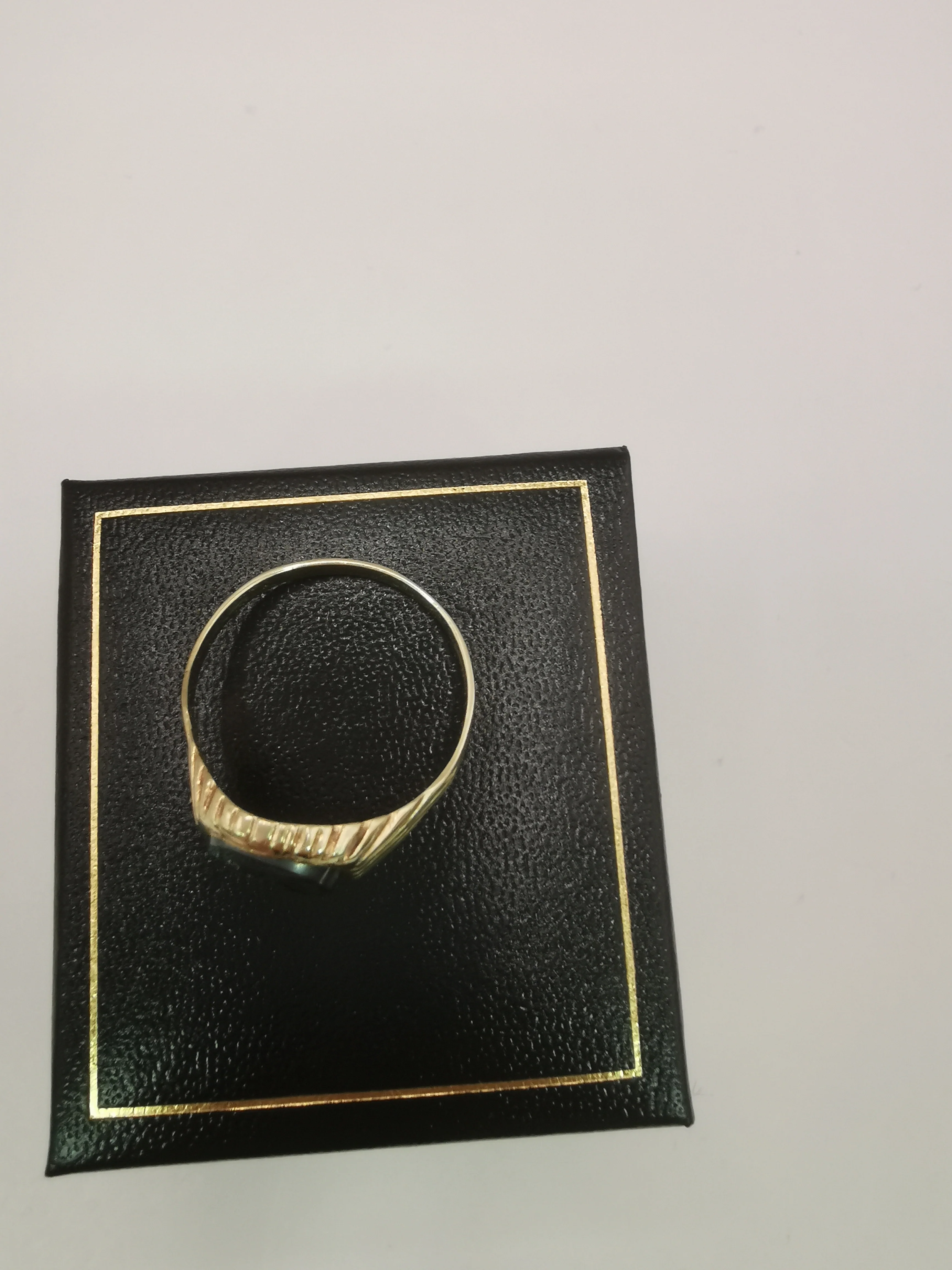 3.25G 9CT Gold Ring(375) Hallmarked and Tested Size V - Image 2