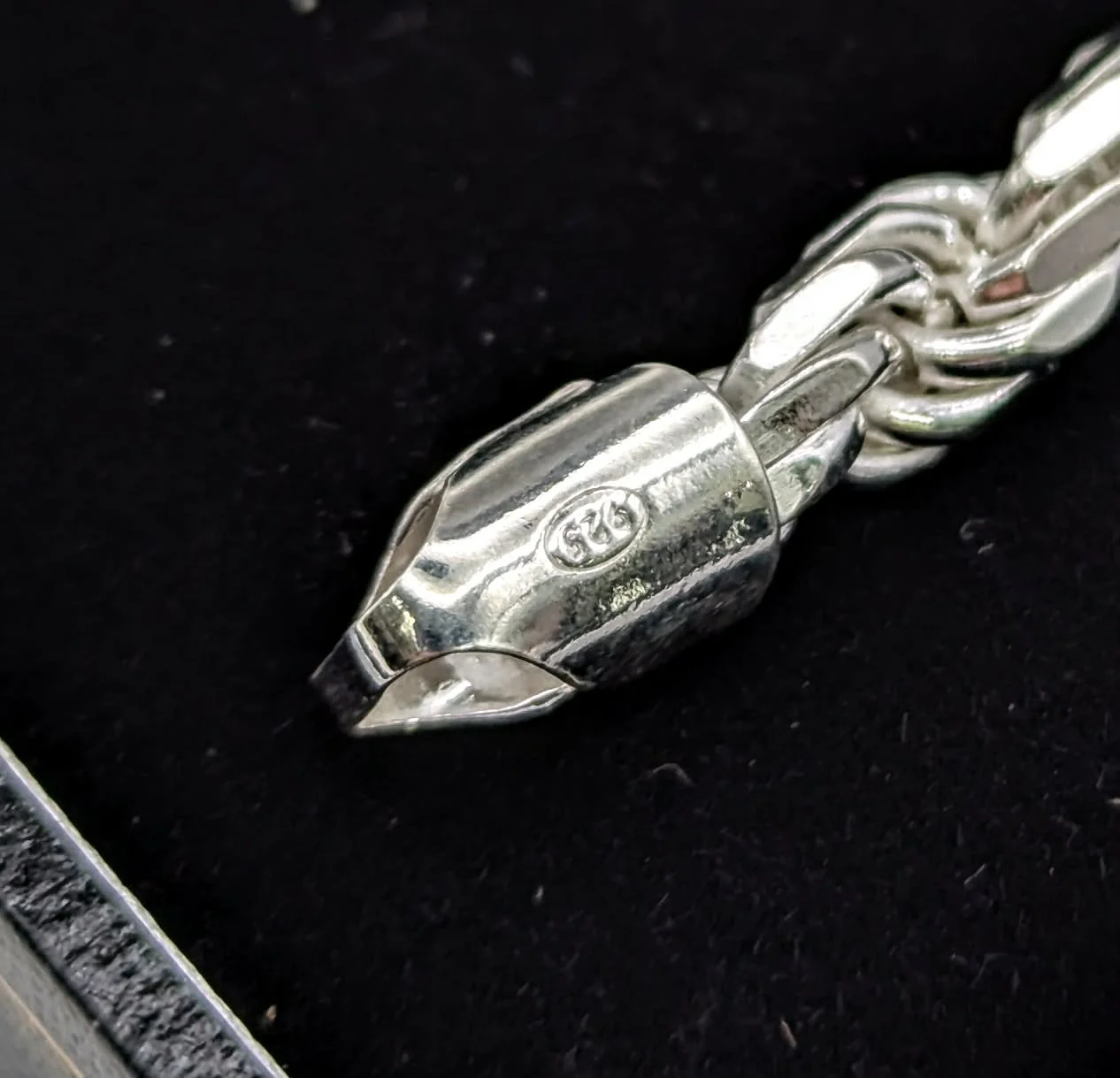 925 Silver Hallmarked, diamond-cut rope Style With Lobster Clasp, 8", 22.5g, !!BRAND NEW!! - Image 3