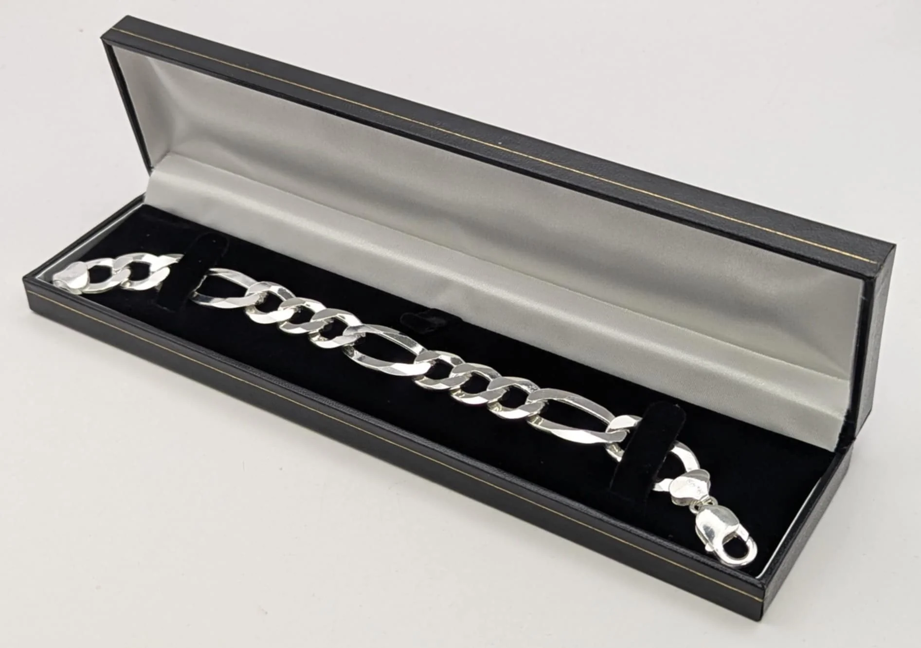 925 Silver Hallmarked, Figaro Chain with Lobster Log, 8",33.1g, Boxed