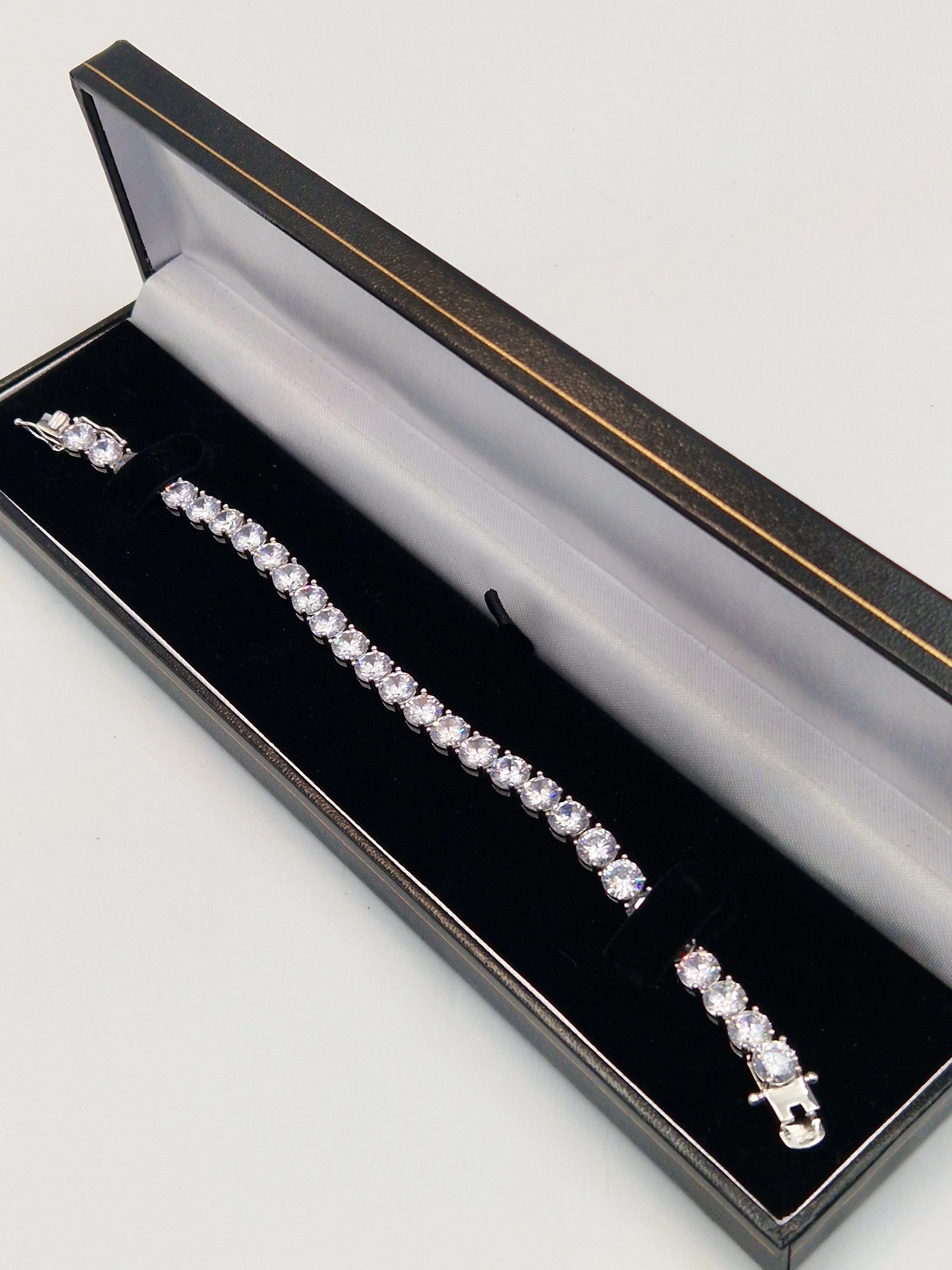 925 Sterling Silver Cubic Zirconia Bracelet - 6mm Wide - 8" Long - 21.4 Grams **BRAND NEW** - Image 4