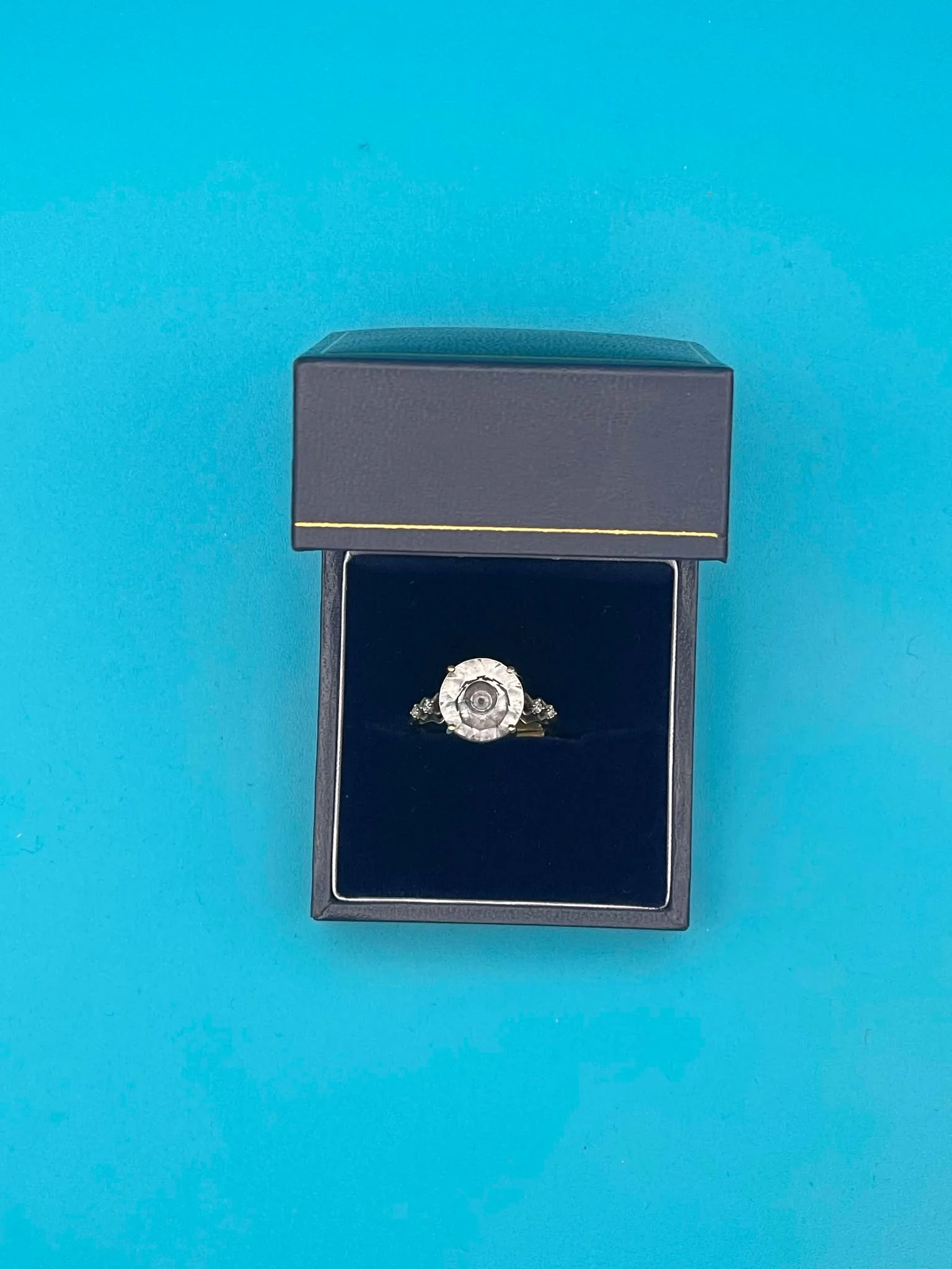 9CT GEMPORIA RING - Image 2