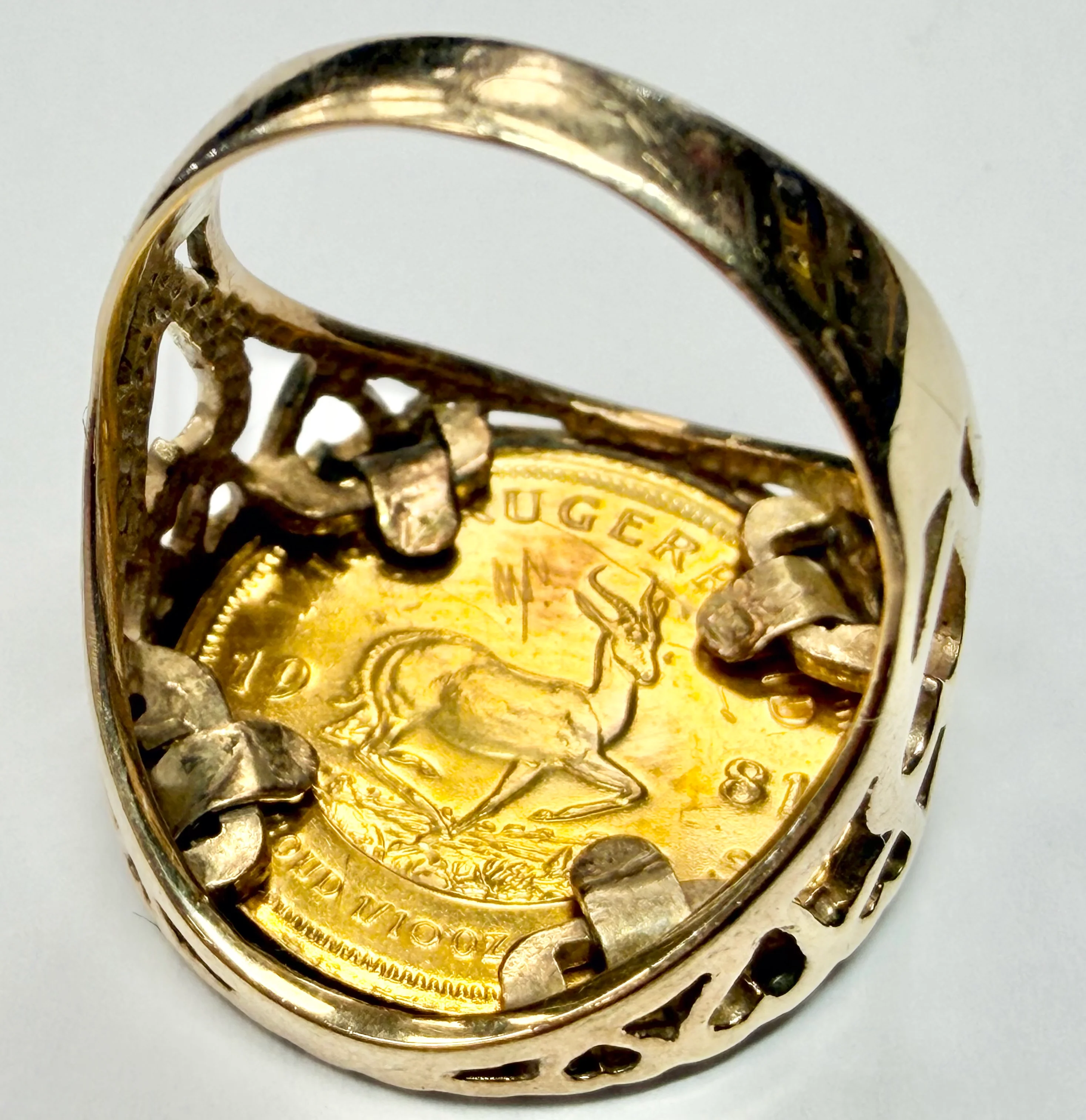 Solid Gold 1/10oz 1981 Krugerrand coin in a 9ct ring size J1/2 - Image 3