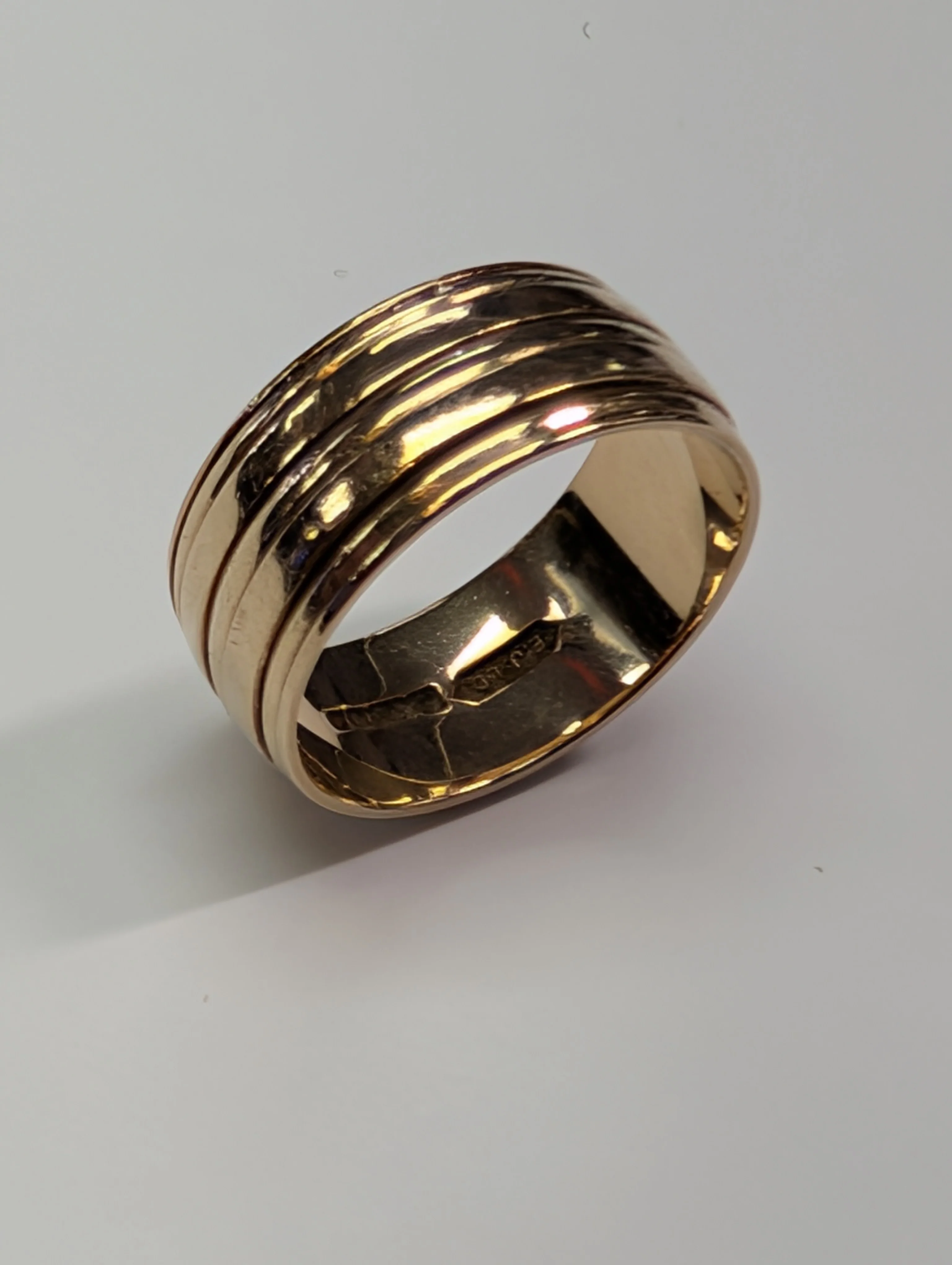 9ct Gold Barrel Wedding Band Ring