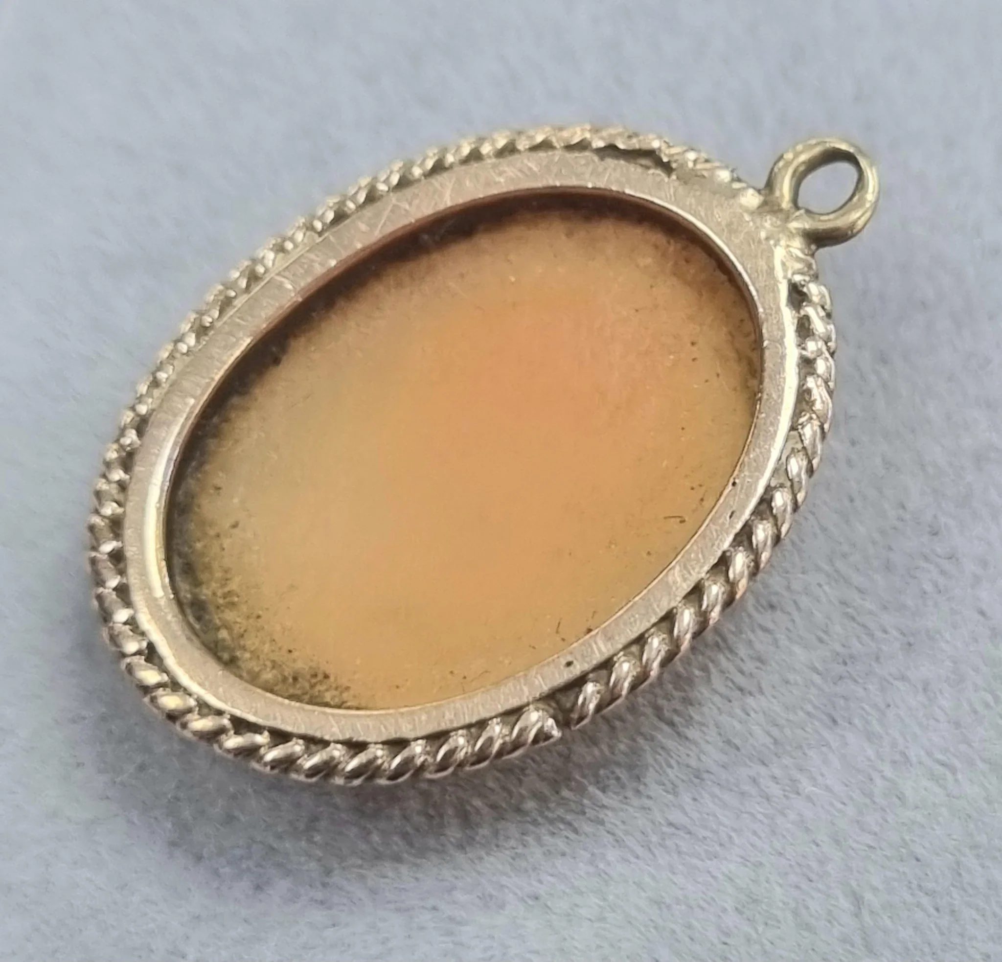 9ct gold Cameo Pendant - Image 3