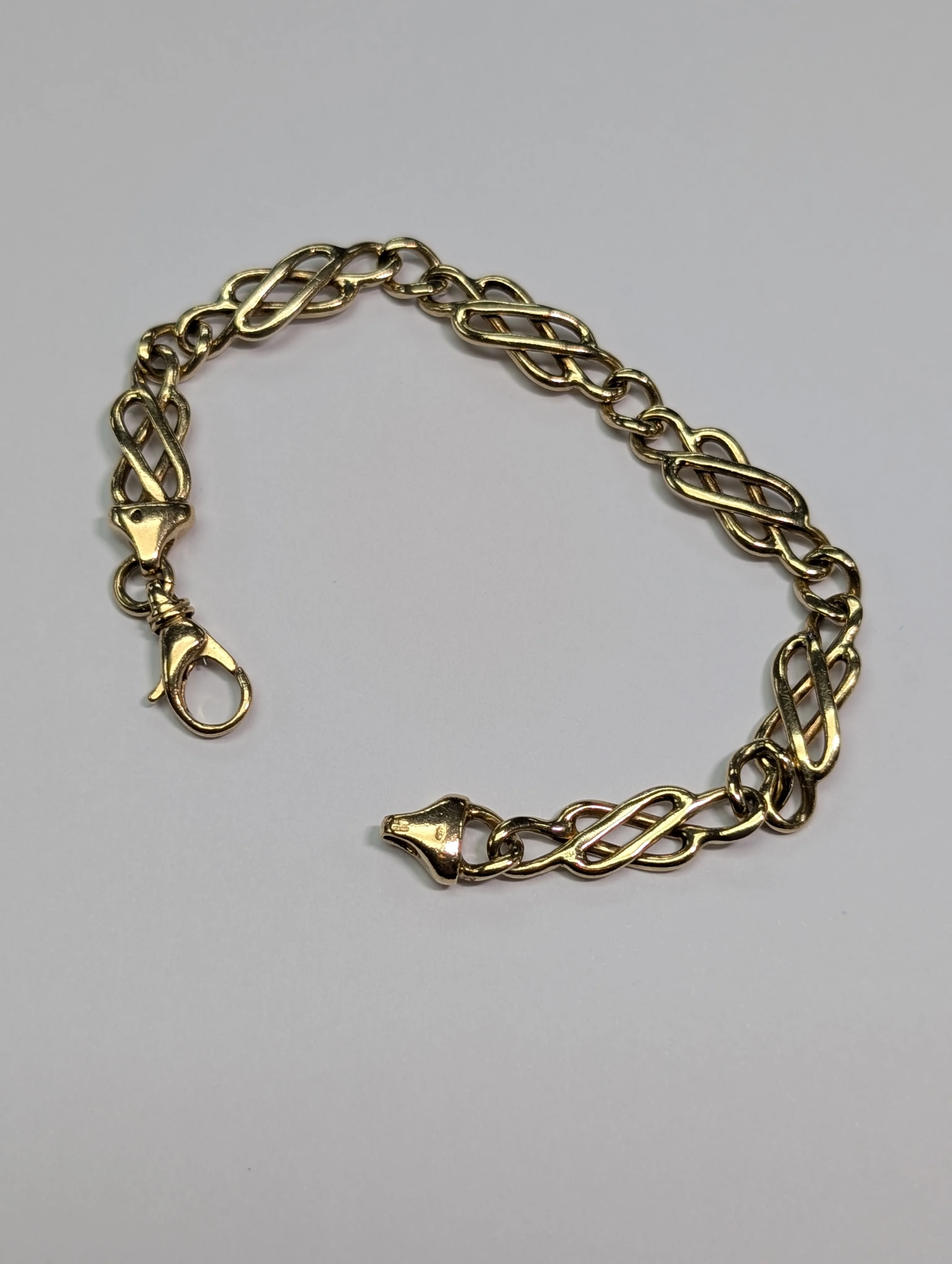 9ct Gold Celtic 8” Bracelet - Image 4