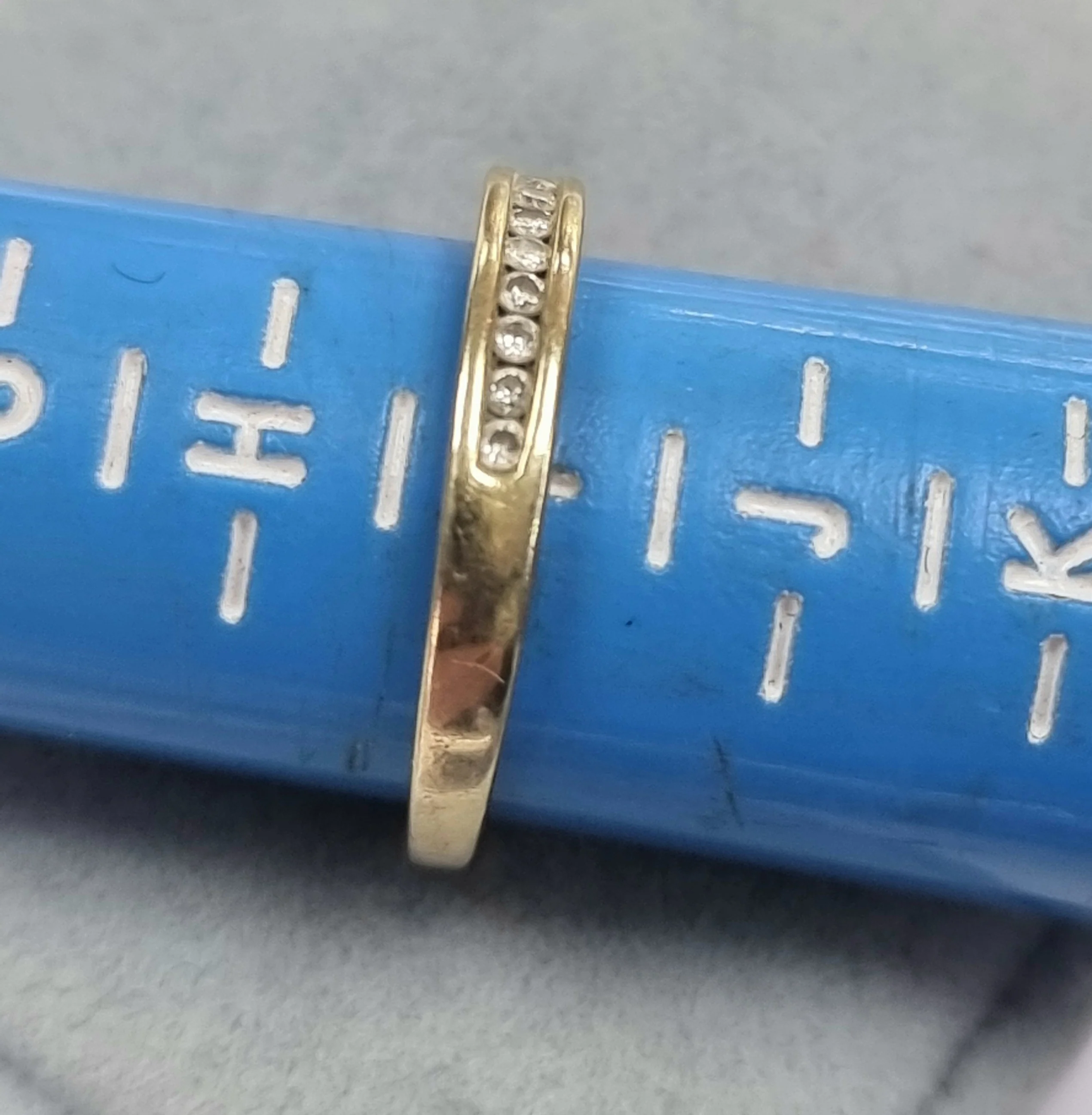 9ct Gold Diamond Eternity Size "i" - Image 4