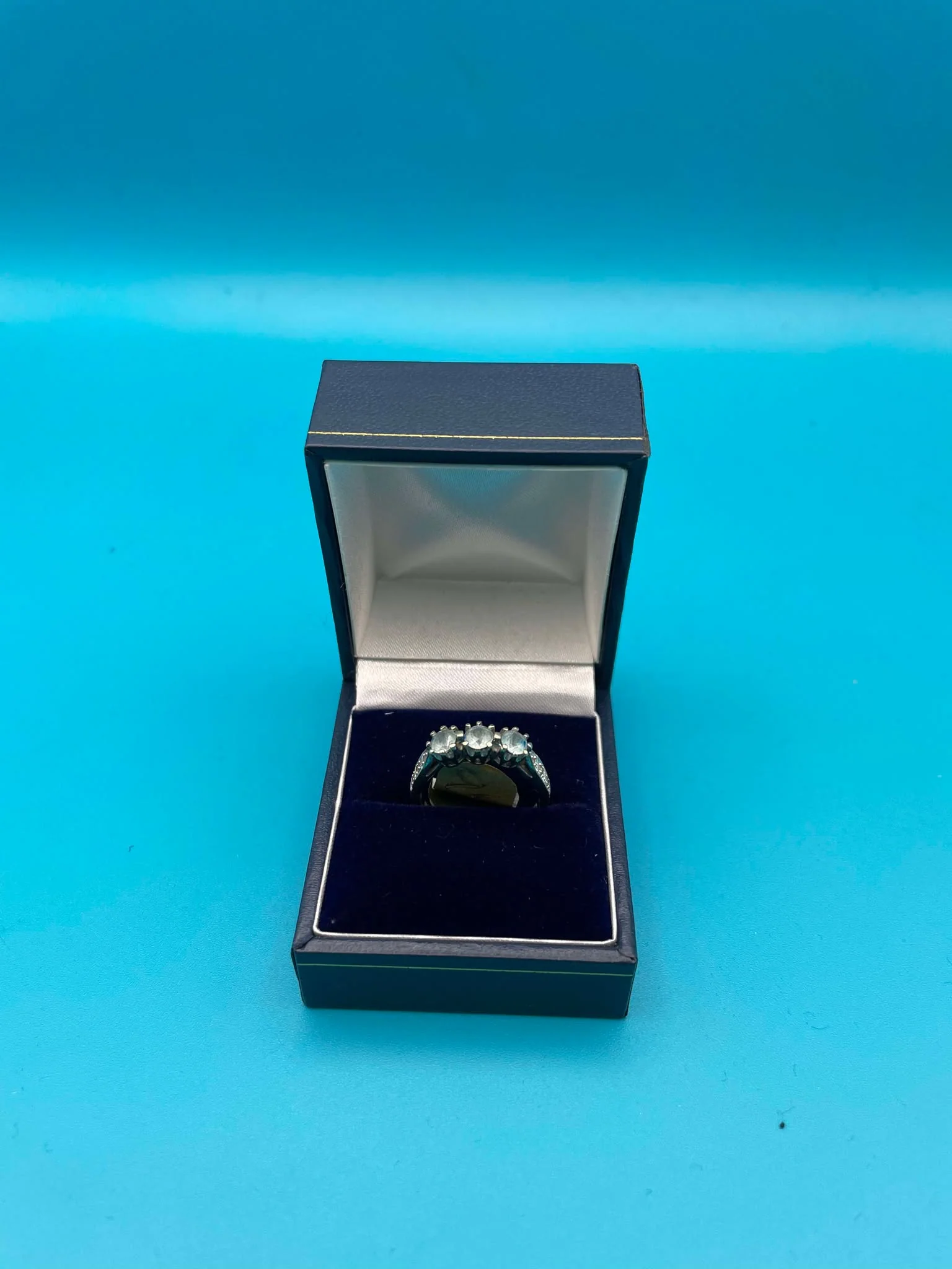 9CT GOLD DIAMOND RING - O