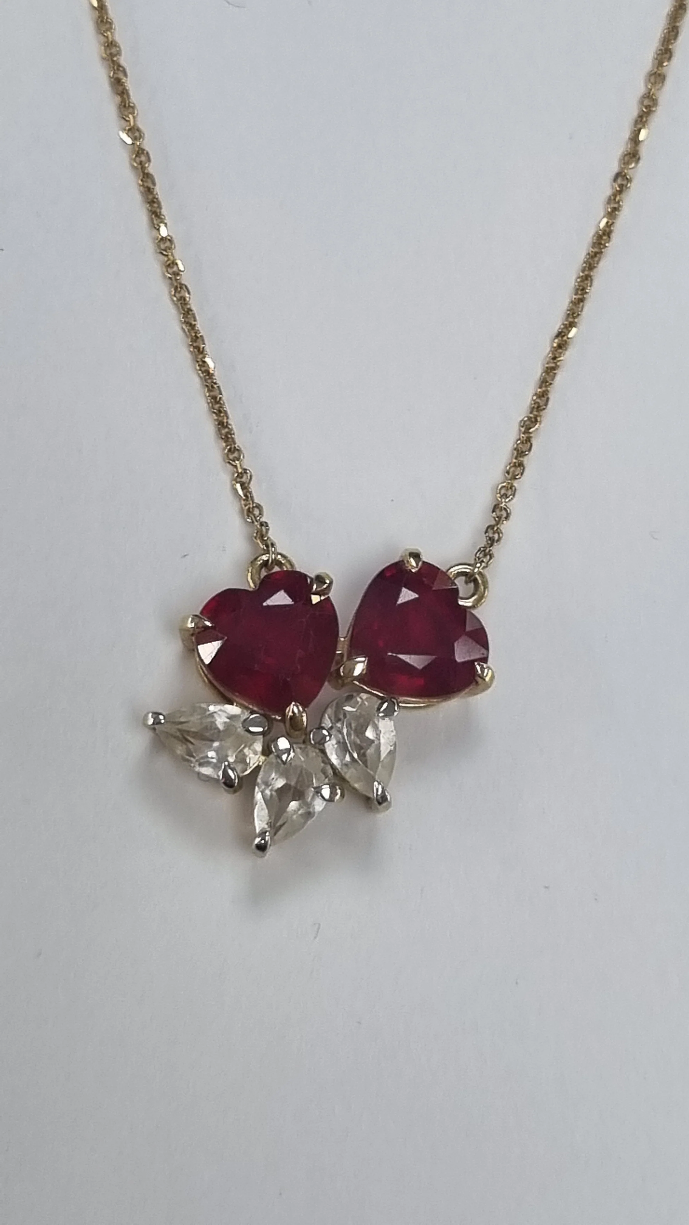 9ct gold necklace 18" with red hearts pendant