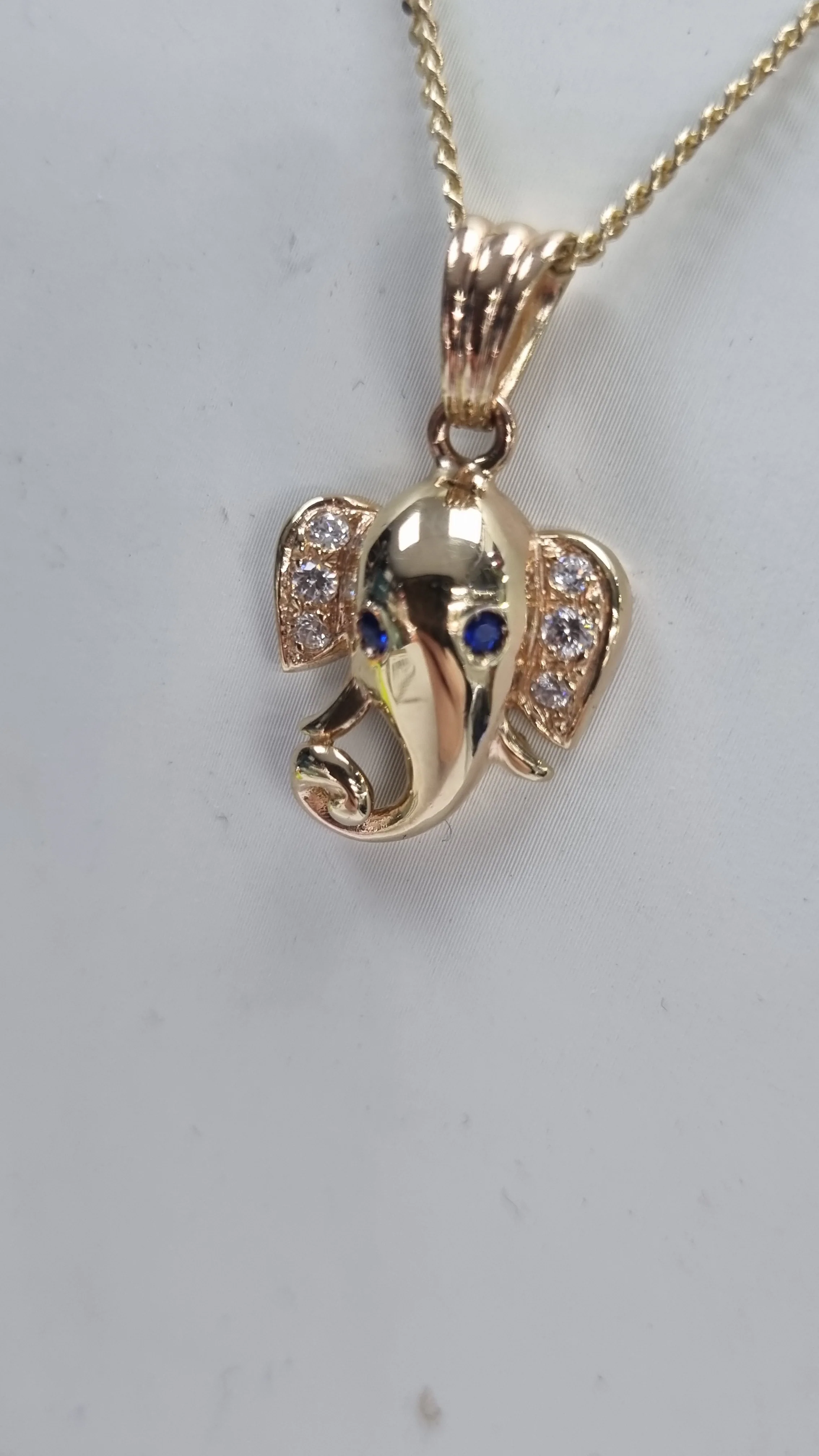 9ct Gold Necklace with Elephant Pendant 21" - Image 2