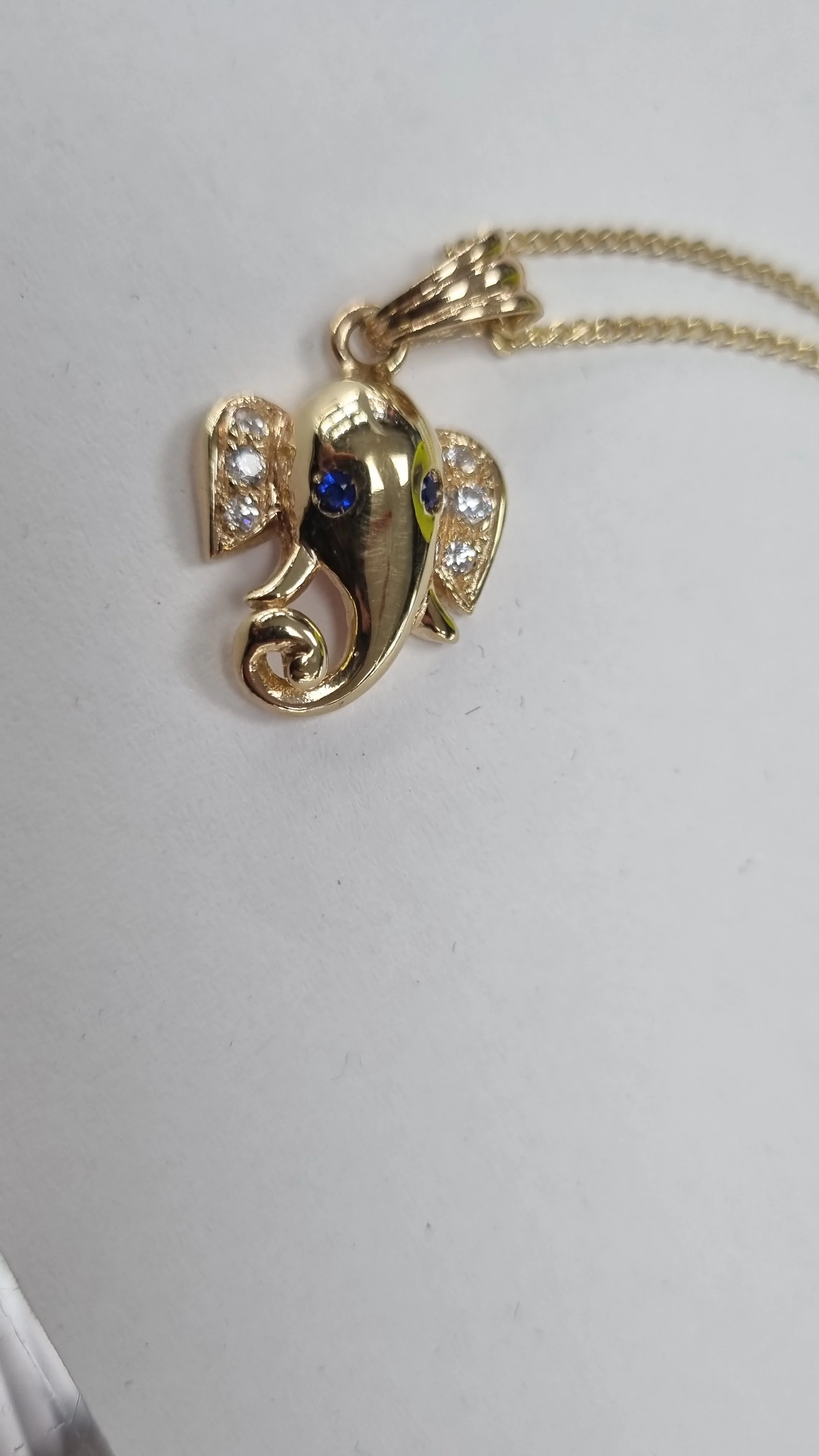 9ct Gold Necklace with Elephant Pendant 21" - Image 3