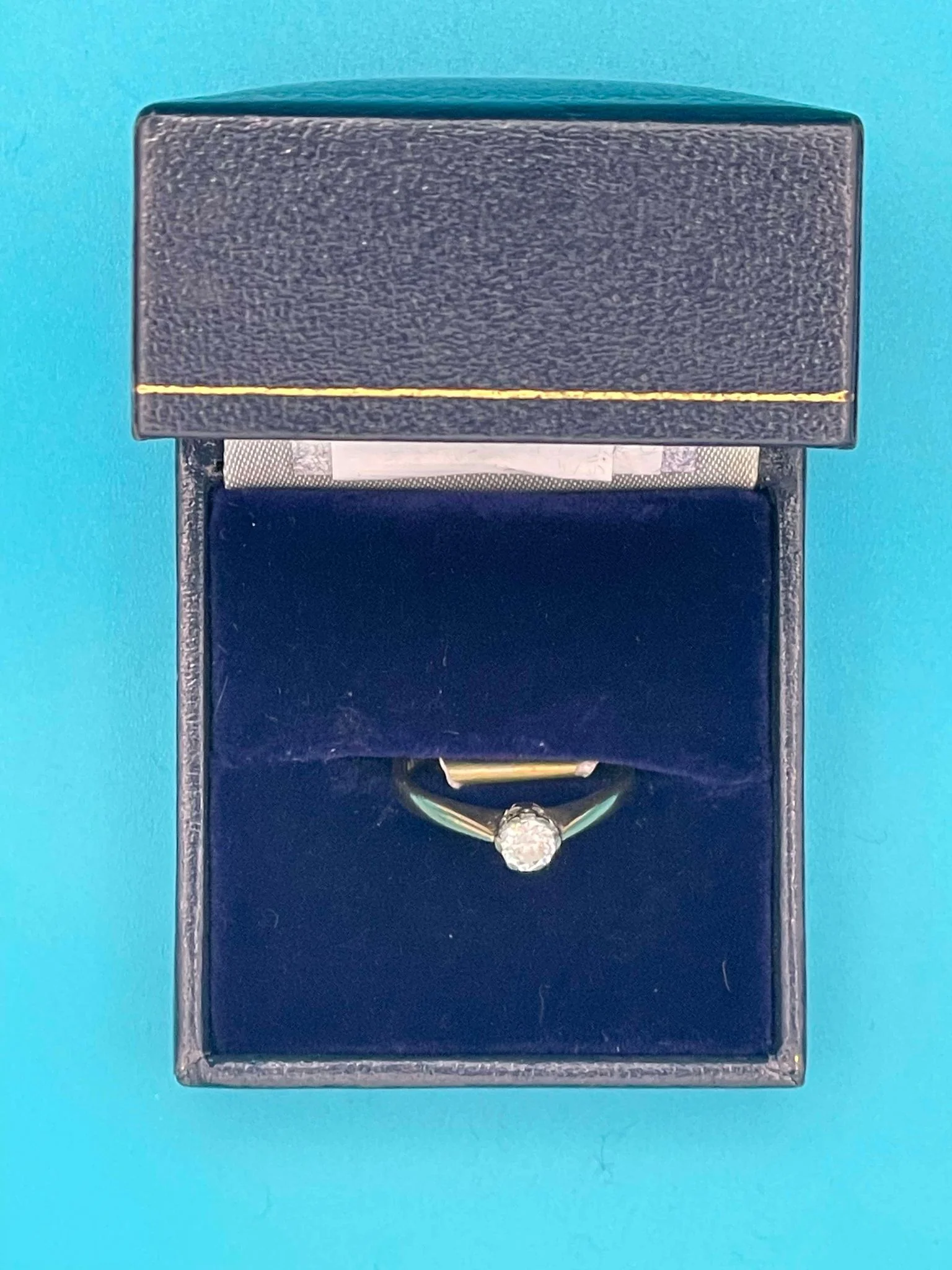 9ct gold ring - Image 2