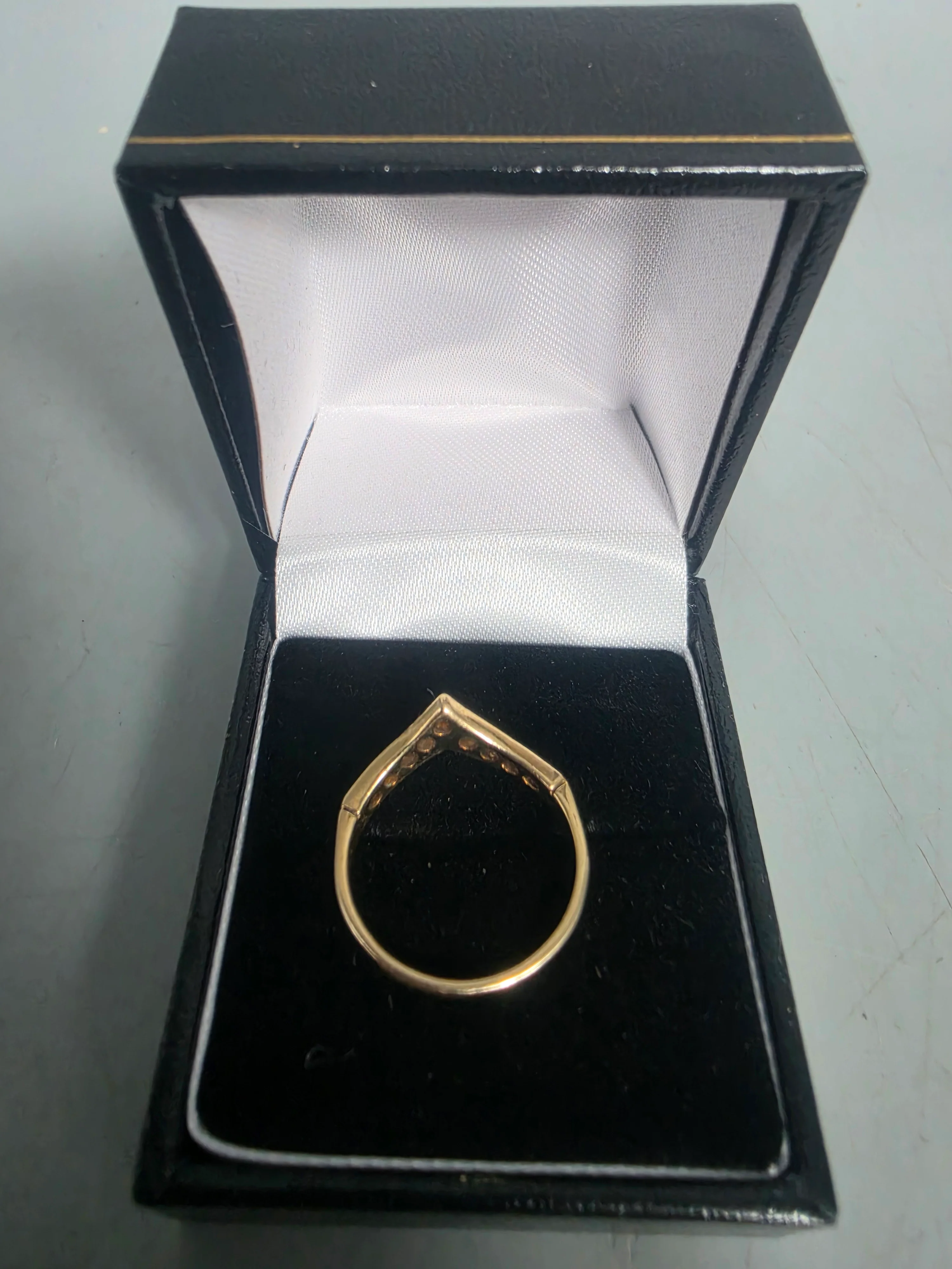 9ct Gold Ring 2.1G Size O - Image 3