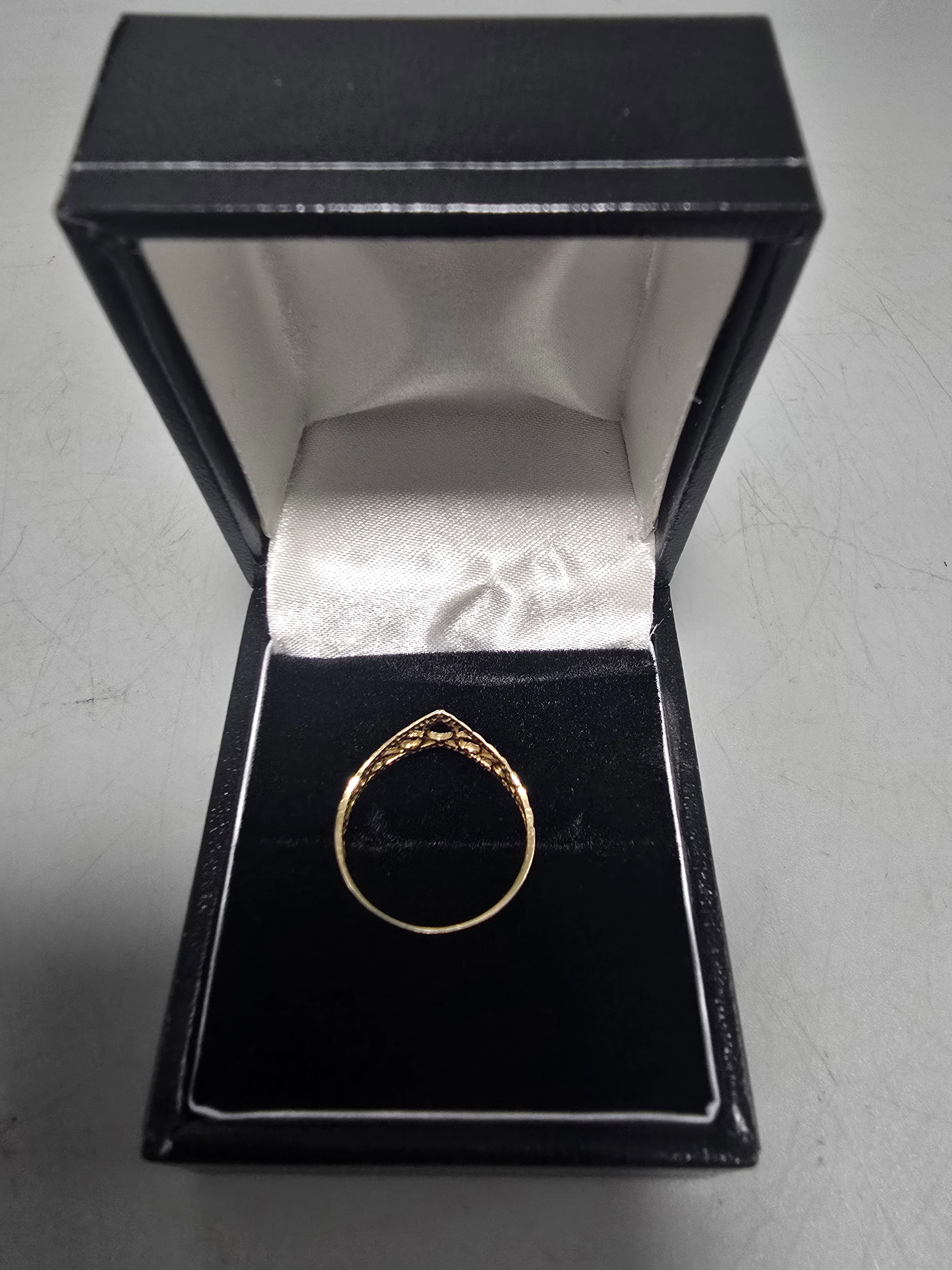 9ct Gold Ring 375 0.8G Size K - Image 3