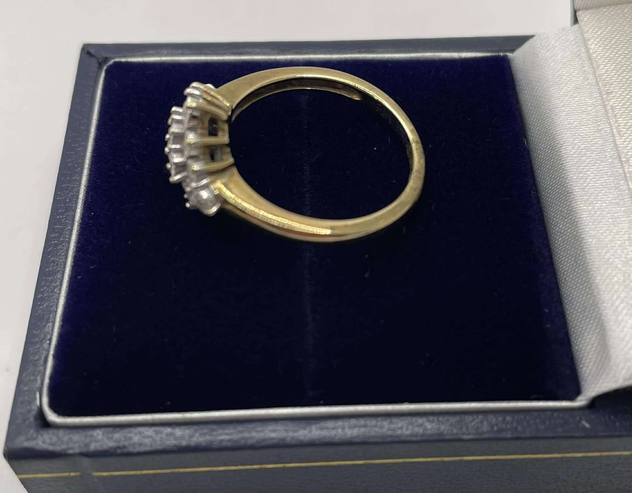 9CT Gold Ring (K) - Image 3