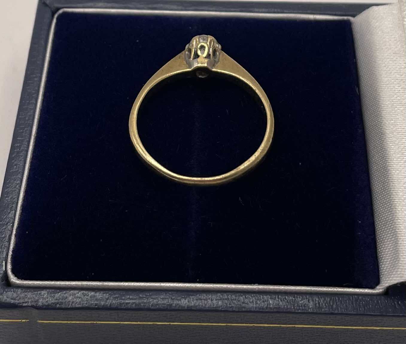 9CT Gold Ring (K) - Image 3