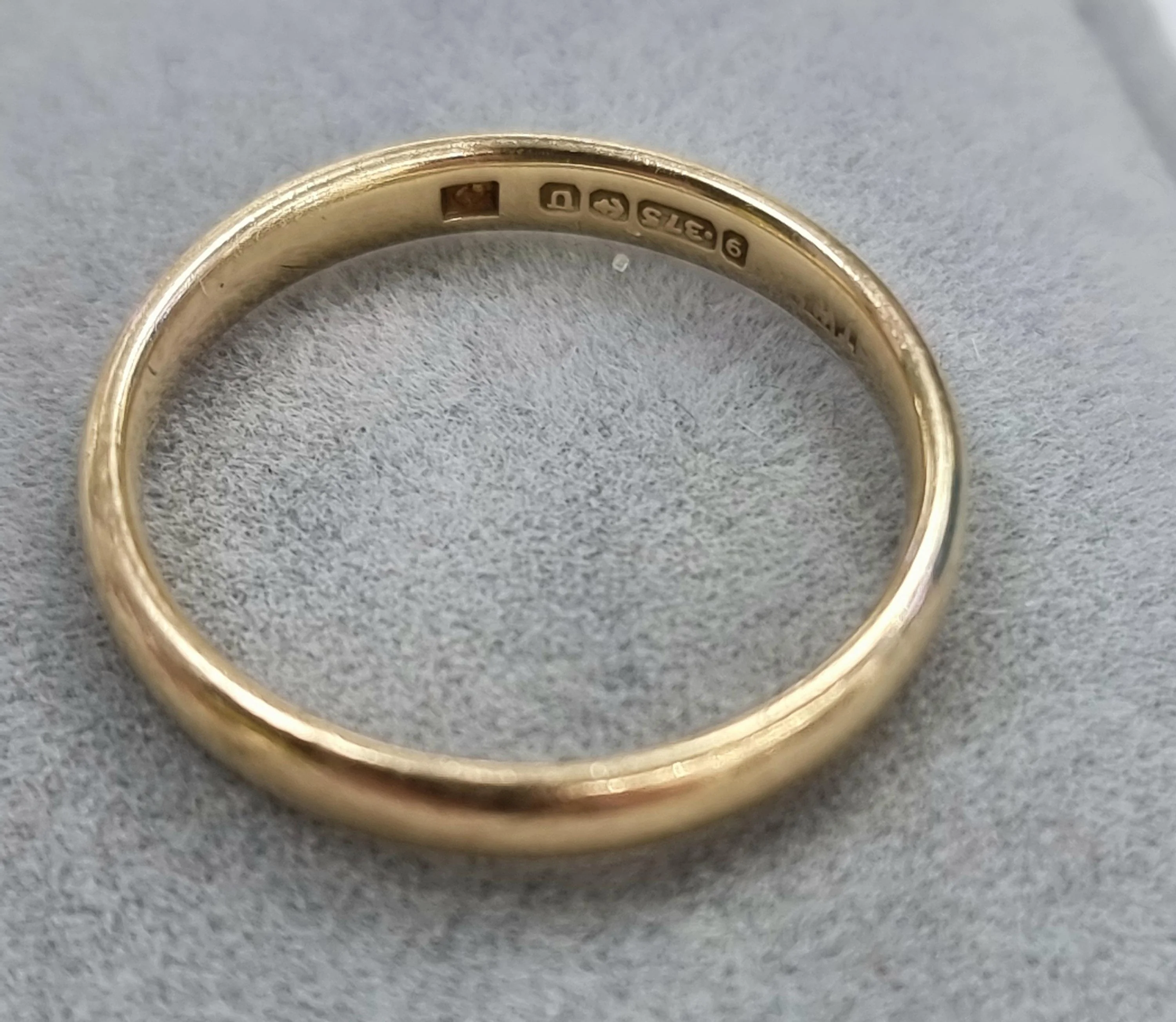 9ct Gold Ring Size P1/2 - Image 2