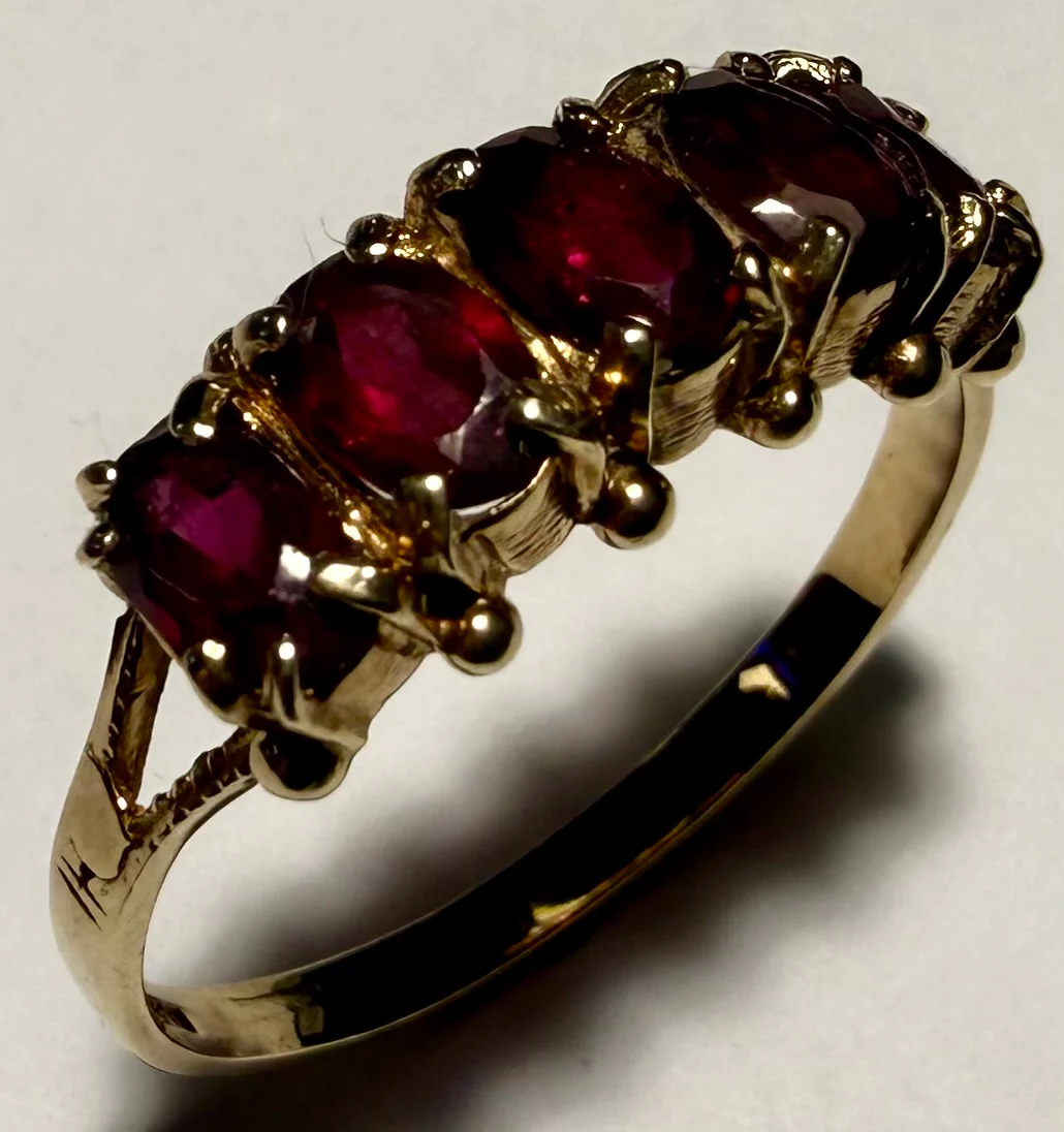 9CT Gold Ring with Pink Stones Size O 1/2 - Image 3