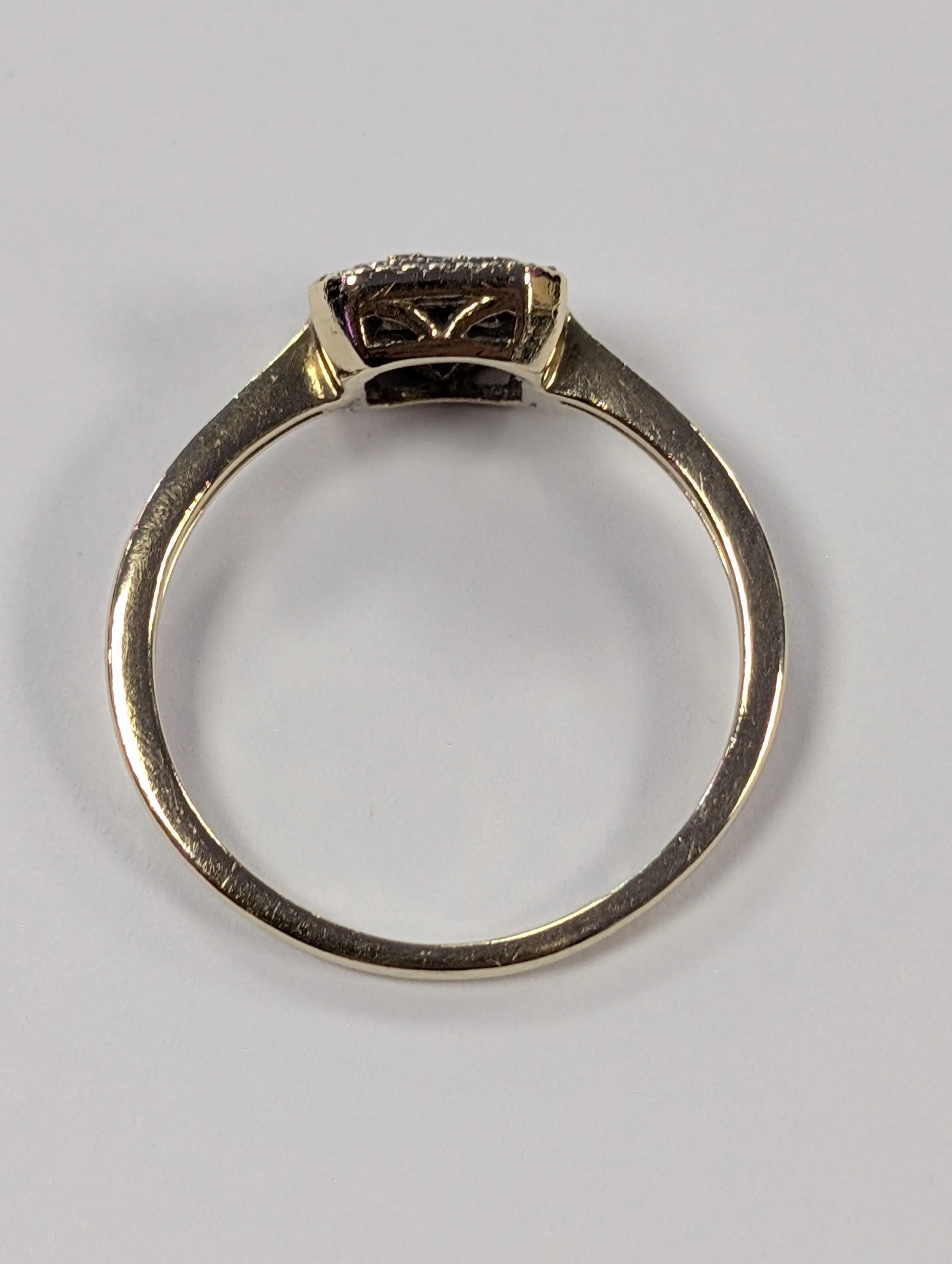 9ct Gold Square Cluster Diamond Ring - Size P - Image 3