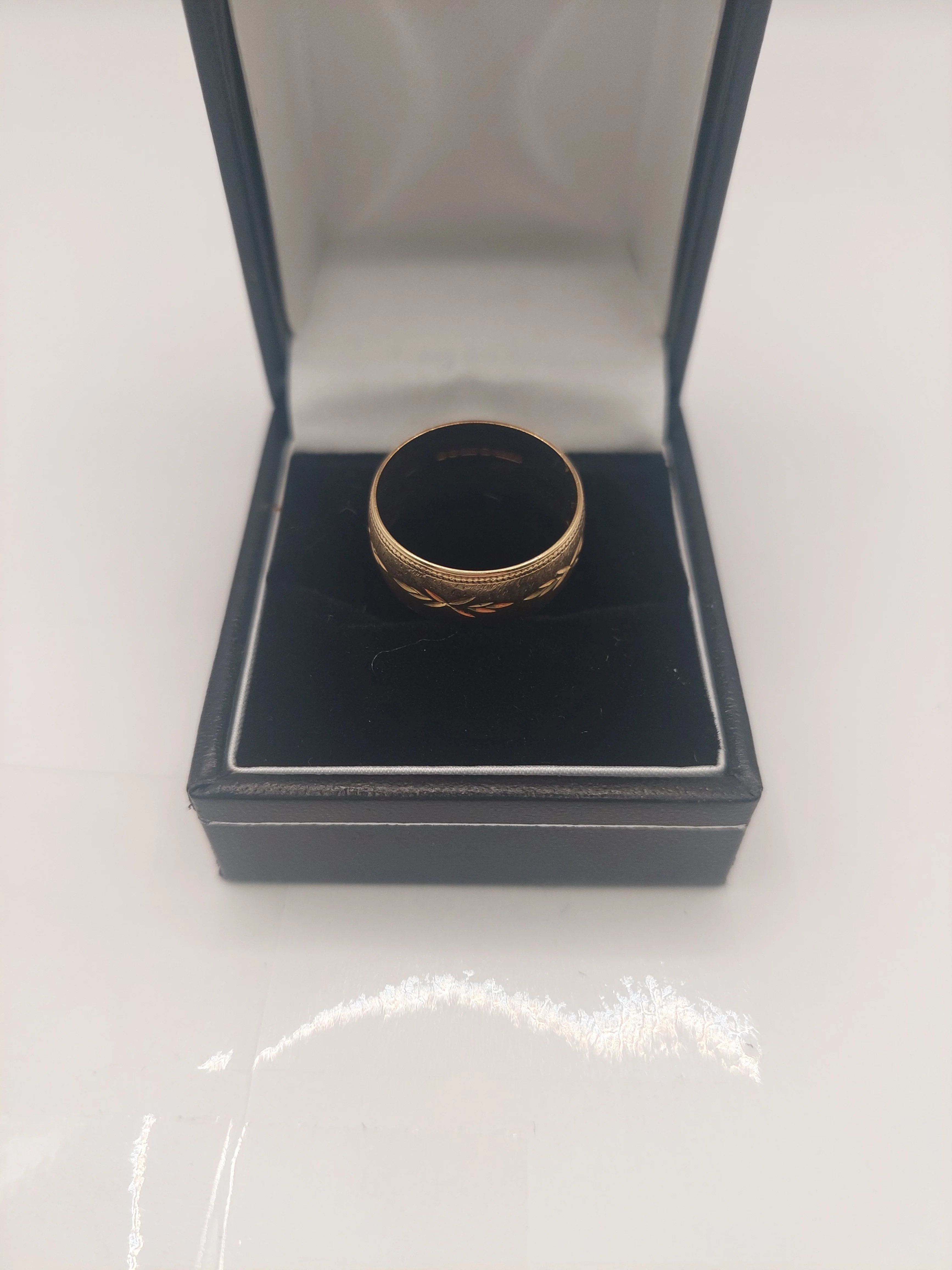 9ct Hallmarked Yellow Gold Ring - 3.59g Weight, Size N/O - Image 2