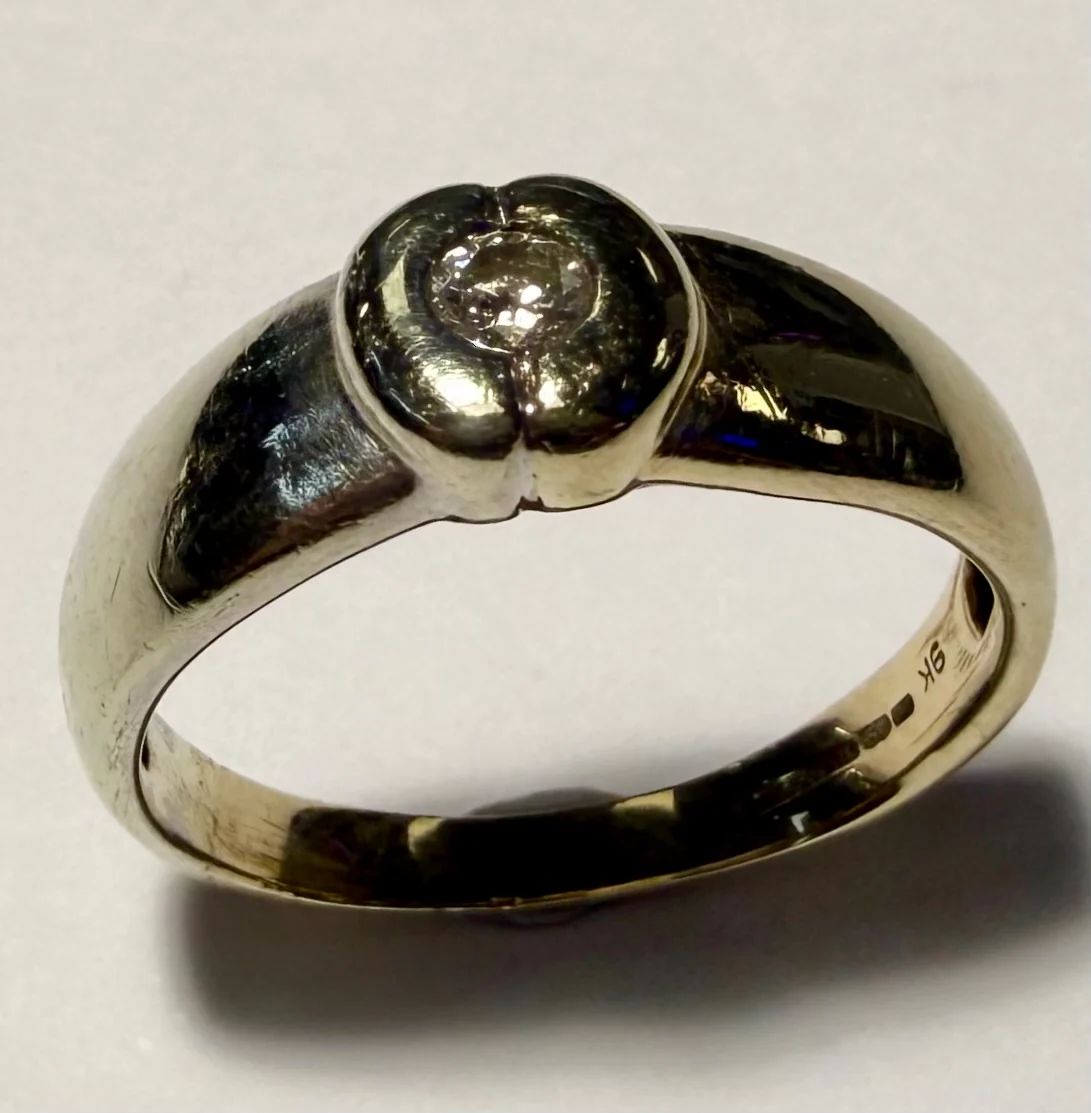 9ct Two Toned Gold Diamond Ring - Size P - Image 2