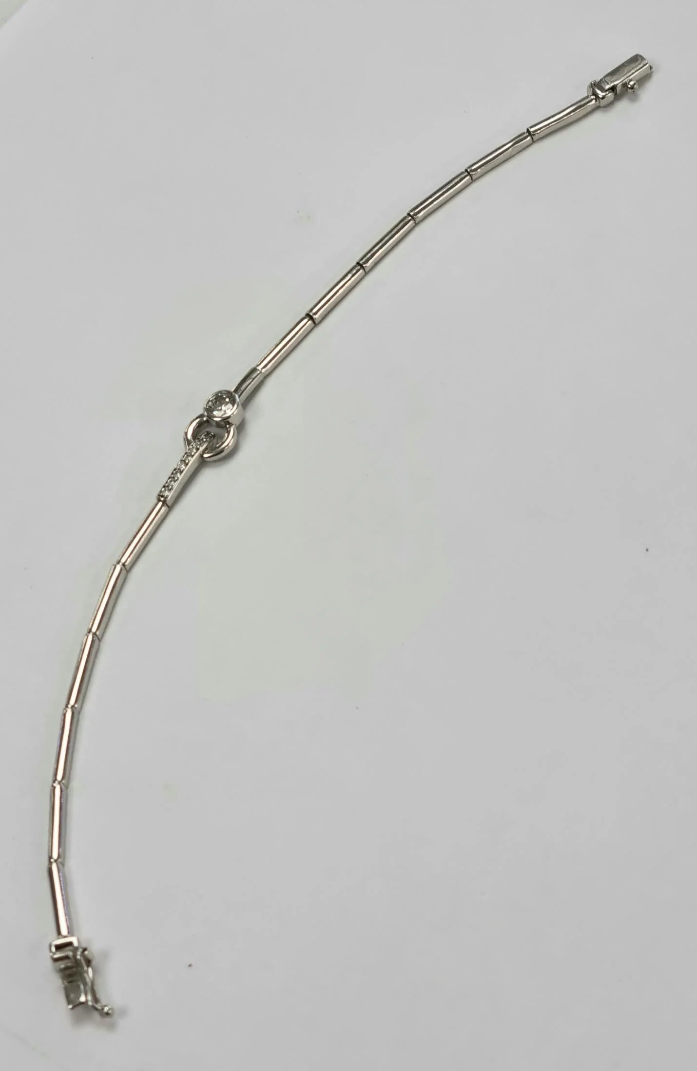 9ct White Gold Bracelet CZ - Image 3