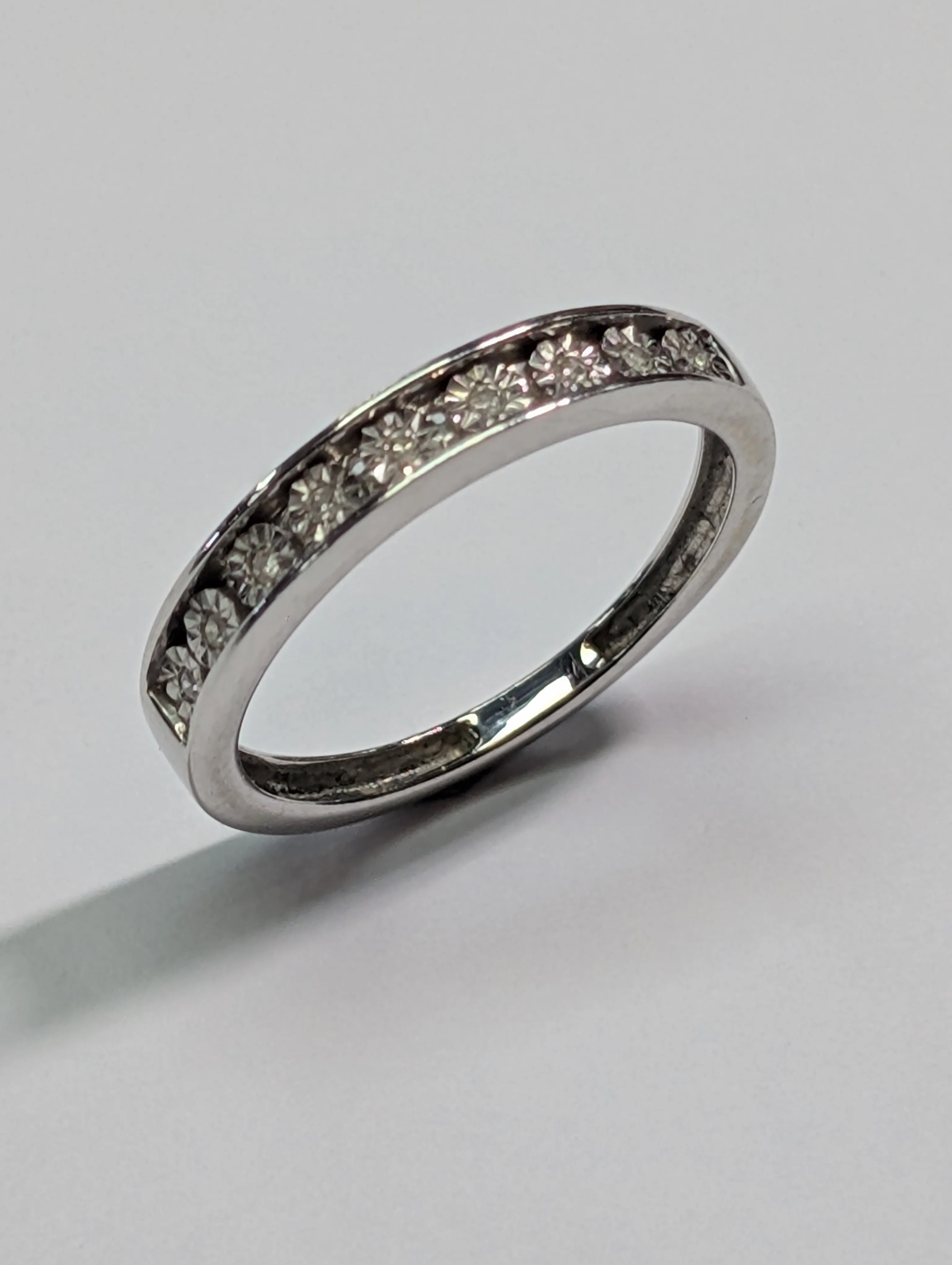 9CT White Gold Diamond Ring - Image 3