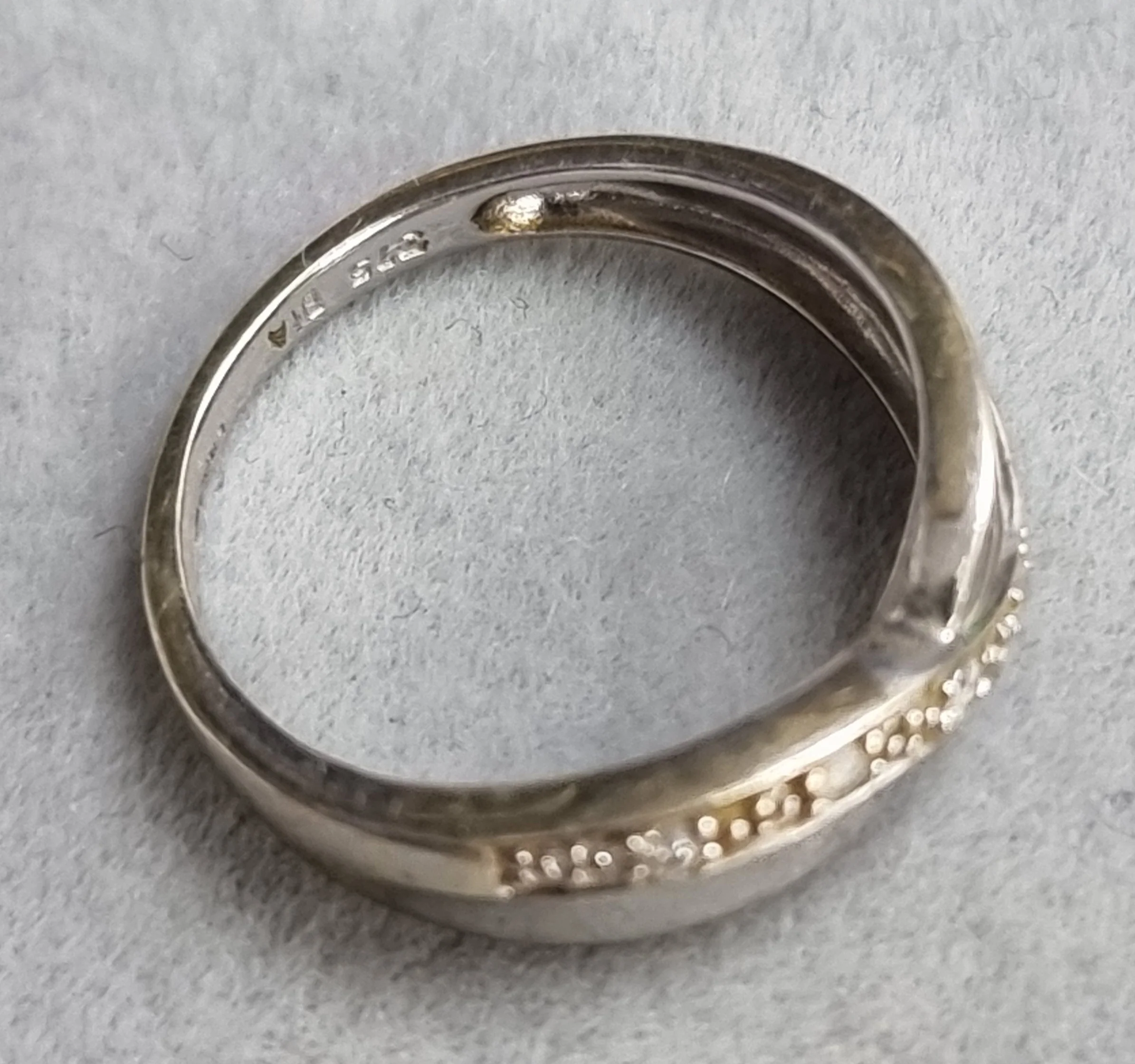 9ct White Gold Diamond Ring Size i - Image 2