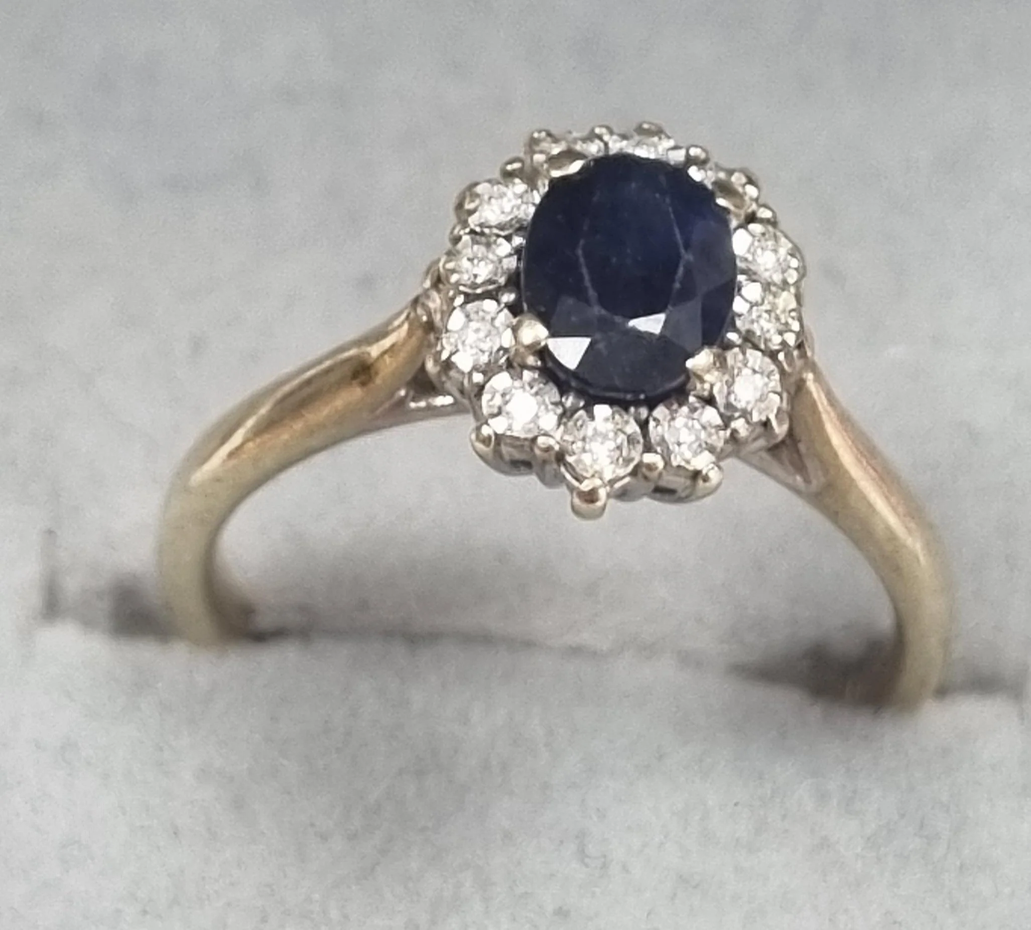 9ct White Gold Diamond /Sapphire Ring Size L1/2