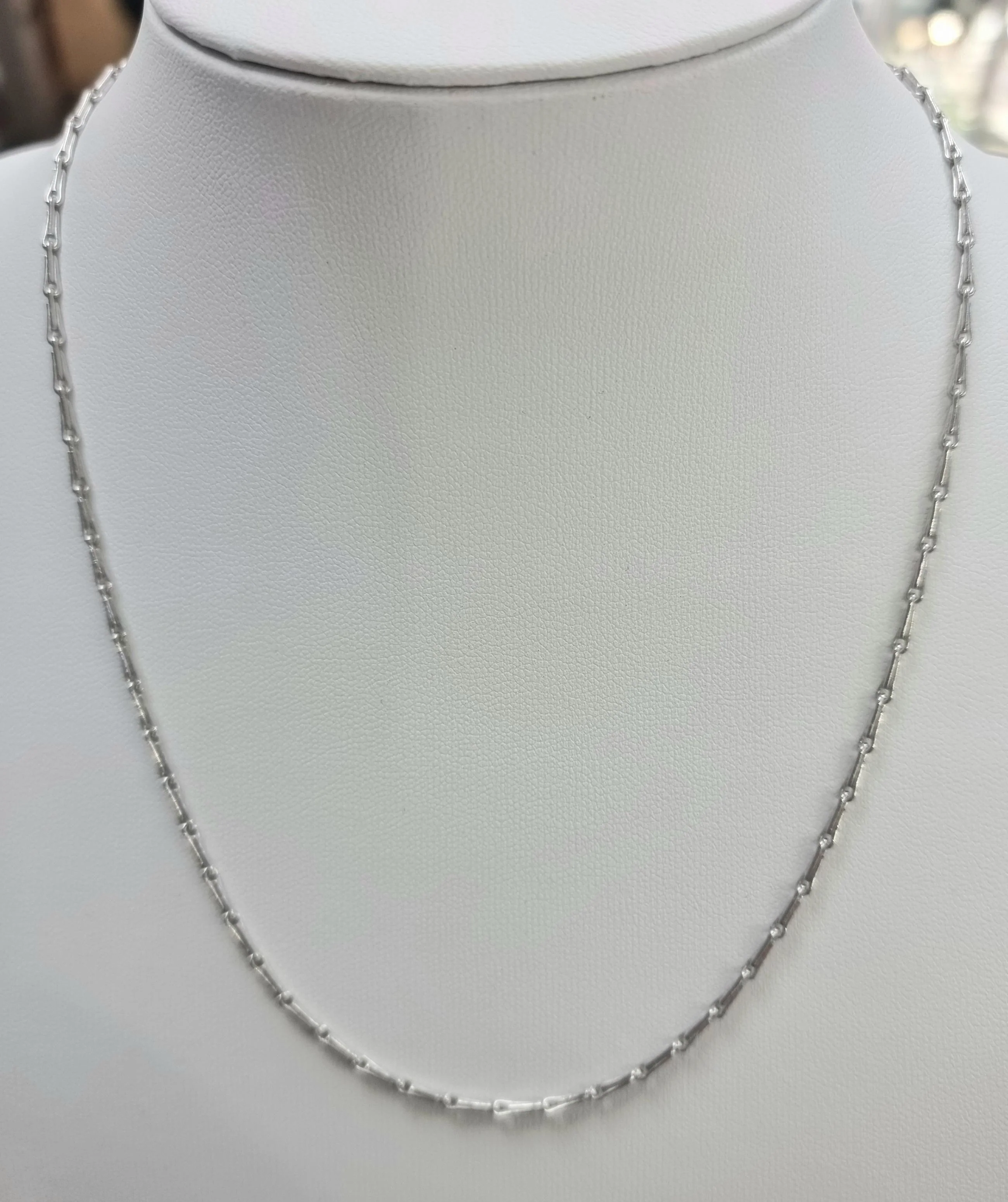 9ct White Gold Necklace 18"
