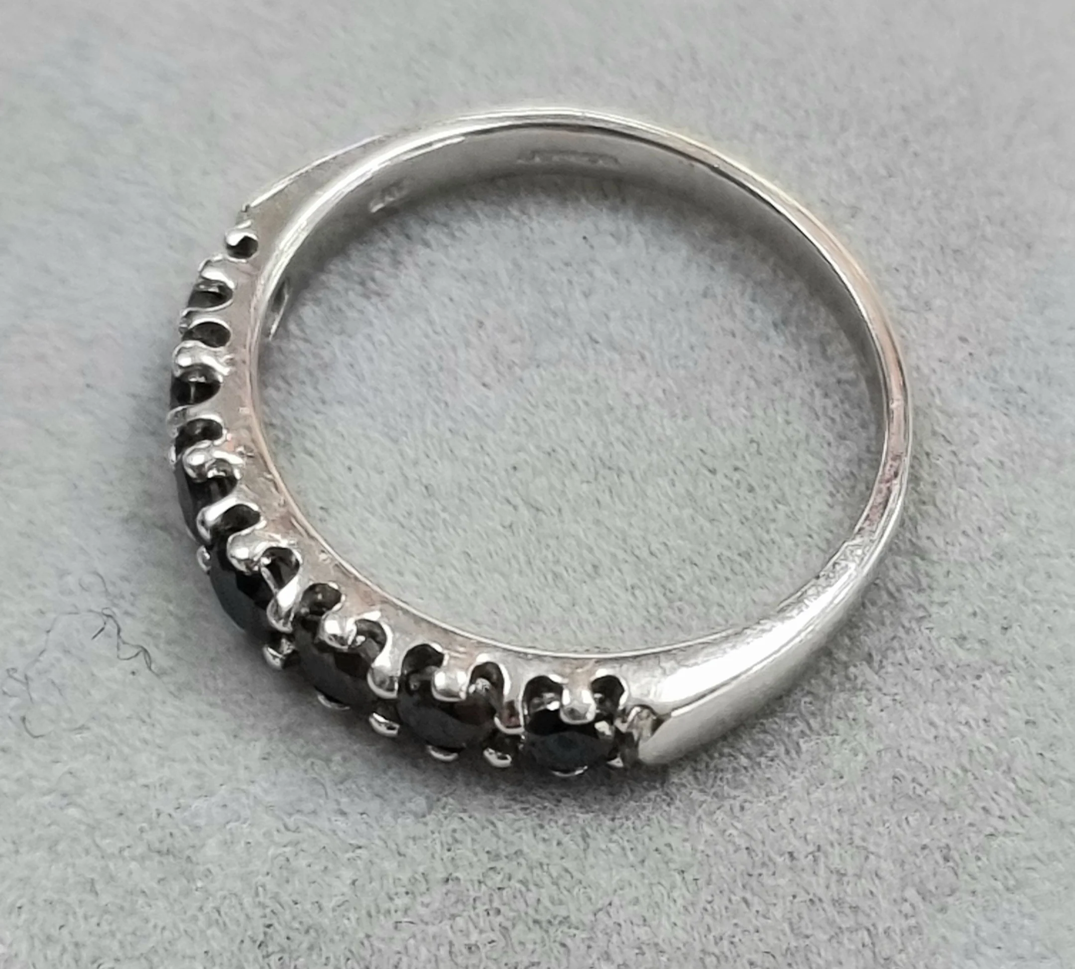 9ct White Gold Ring With Black Moissanite Size "S1/2" - Image 3