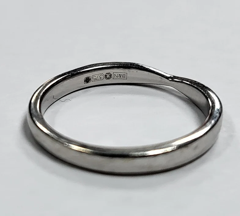 9CT - White Gold Ring With Stones - 2.08g - Size N - Hallmarked - Image 2