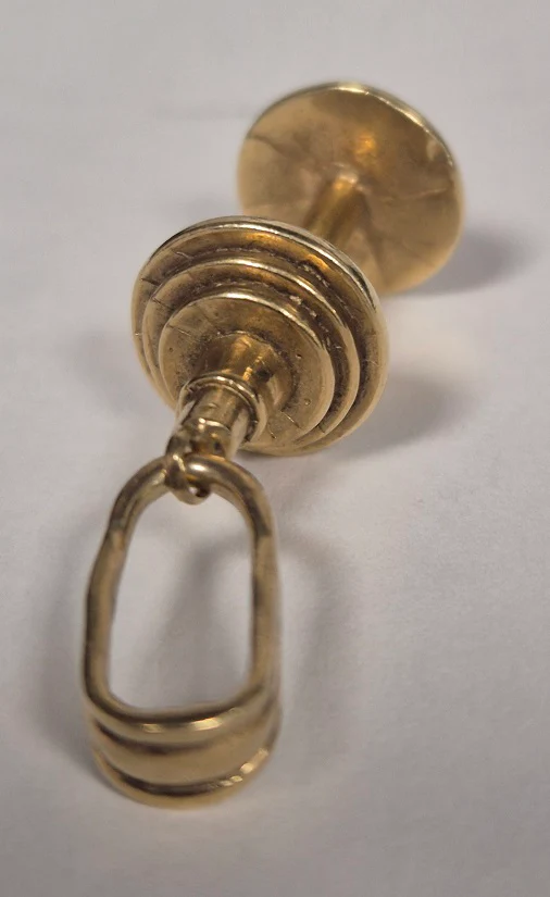 9ct Yellow Gold Barbell Pendant - 6.85G . Hallmarked - Image 4